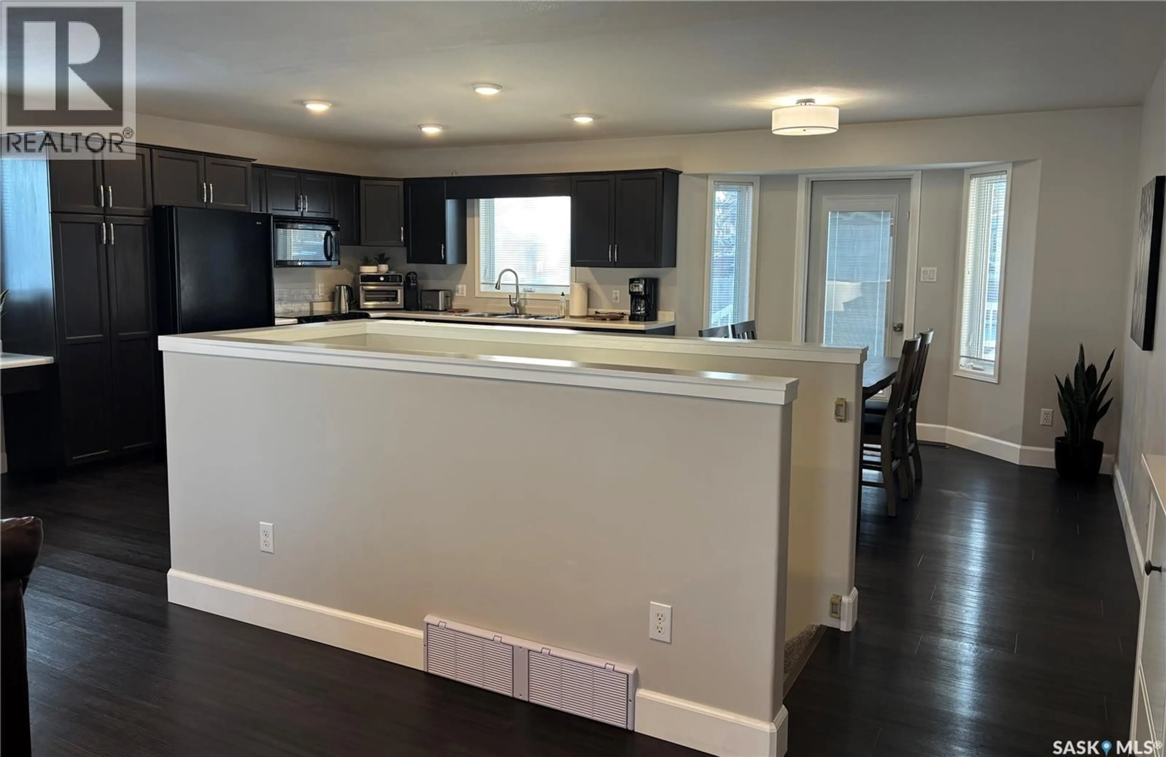 Open concept kitchen, unknown for 605 PARK AVENUE, Melfort Saskatchewan S0E1A0