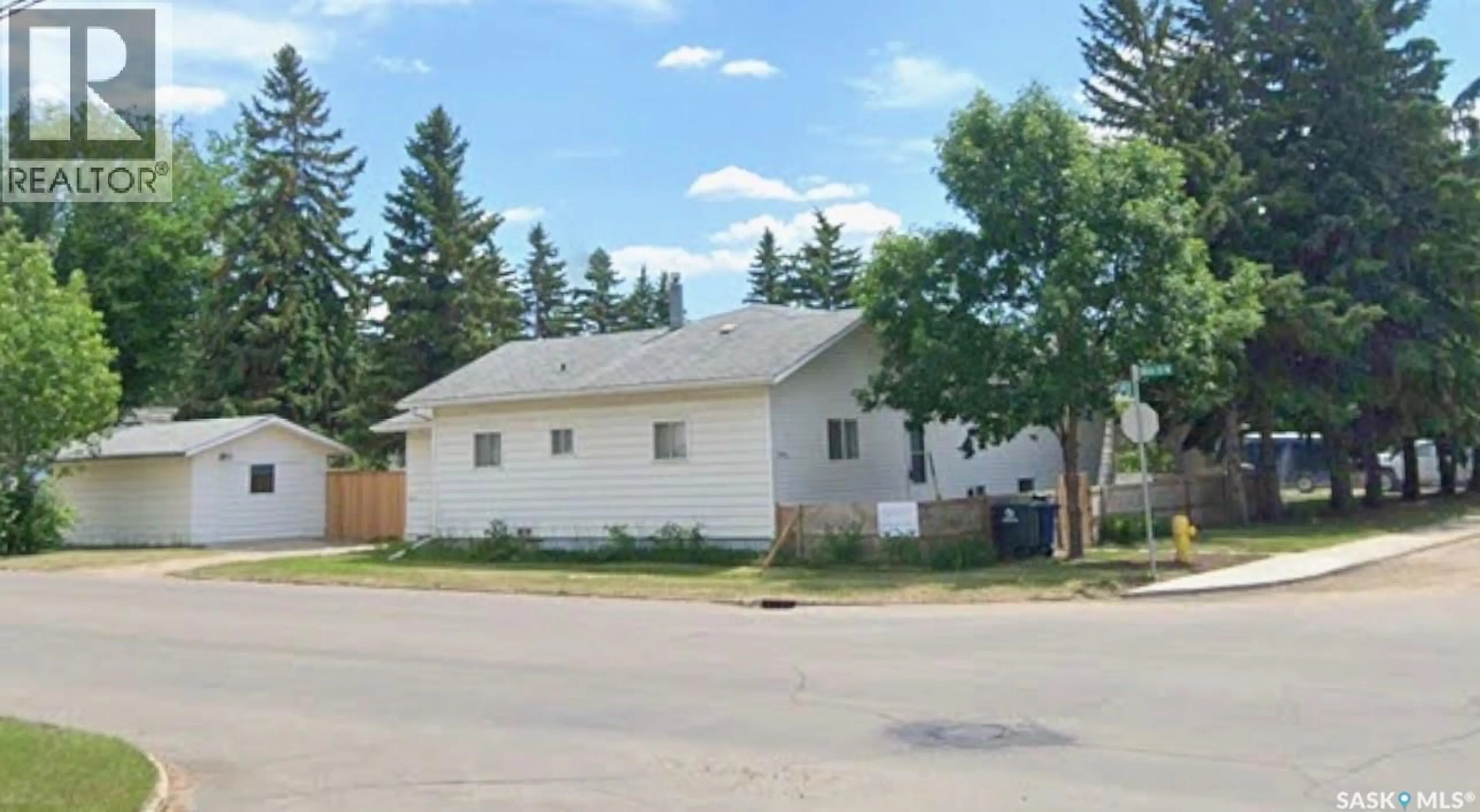 Unknown for 1640 F AVENUE, Saskatoon Saskatchewan S7L1Y2