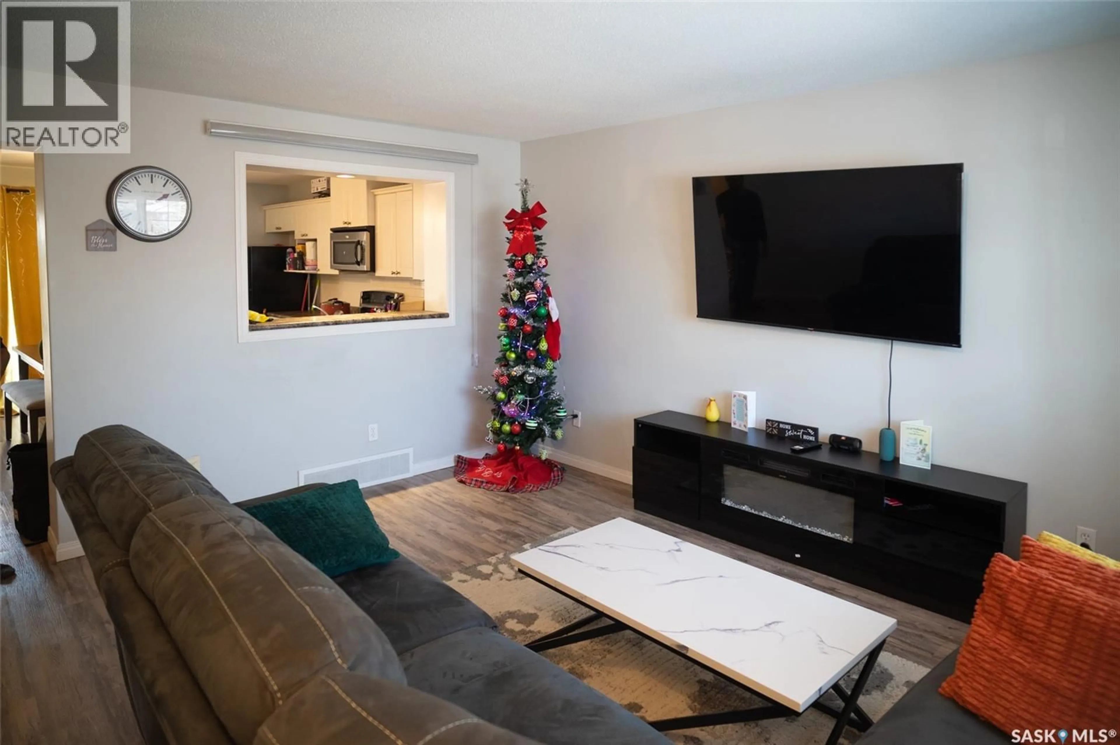 Living room with furniture, unknown for 23 135 KEEDWELL STREET, Saskatoon Saskatchewan S7W0A3