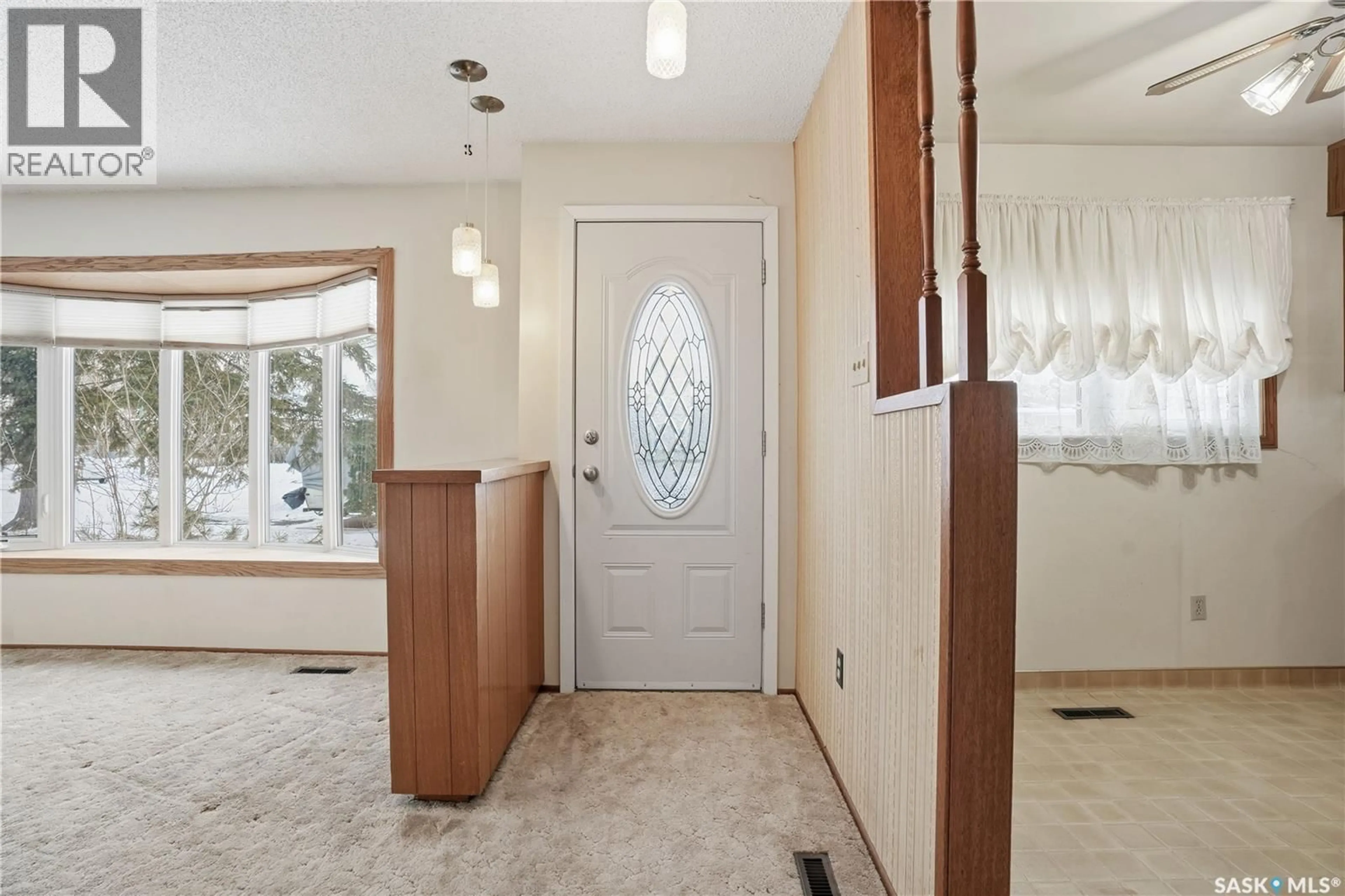 Indoor entryway for 30 CUSHING CRESCENT, Regina Saskatchewan S4N1V1