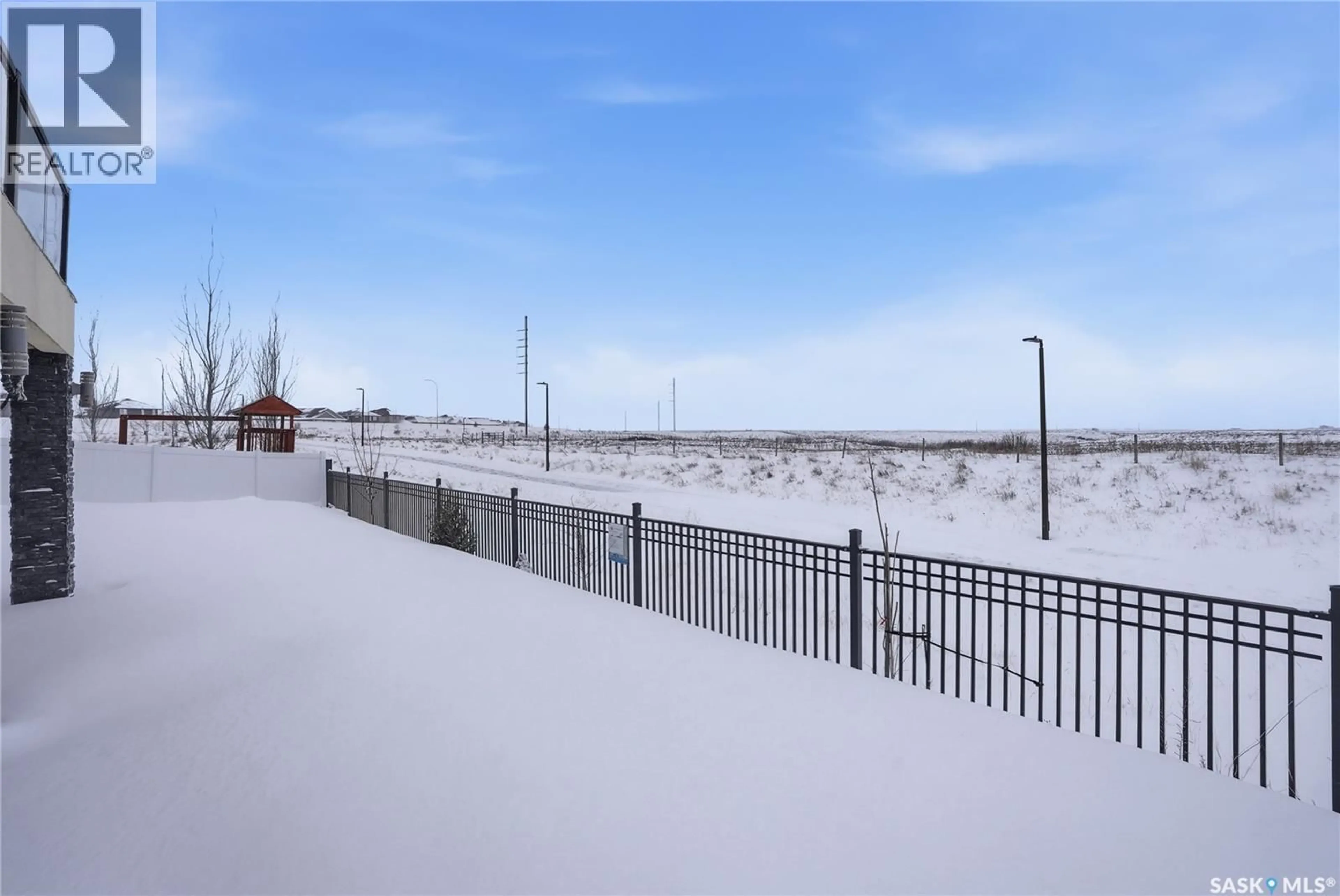 Patio, unknown for 371 FAST COURT, Saskatoon Saskatchewan S7W0W8