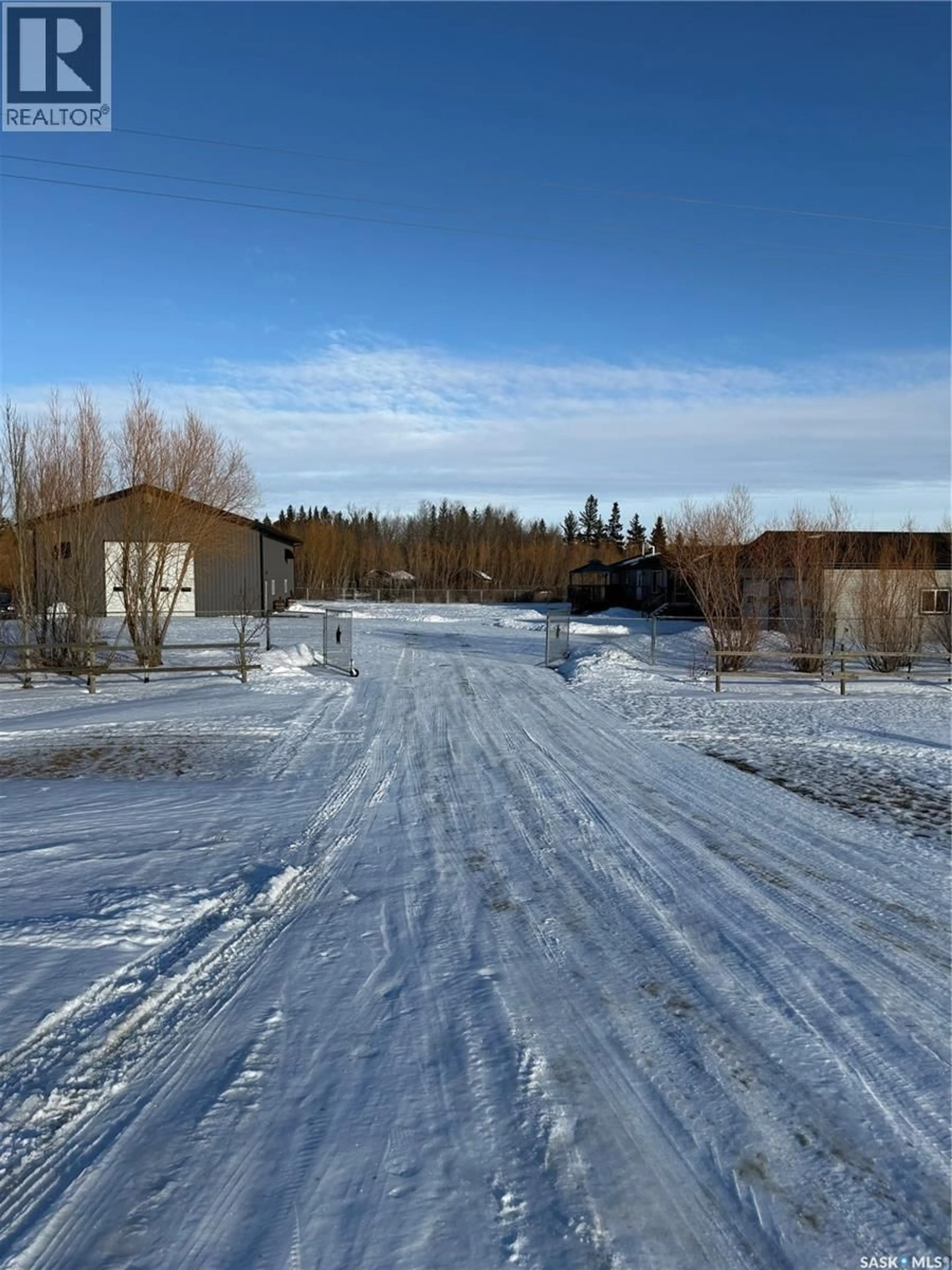 A pic from outside/outdoor area/front of a property/back of a property/a pic from drone, street for E - 502 508 RAILWAY AVENUE, Maidstone Saskatchewan S0M1M0