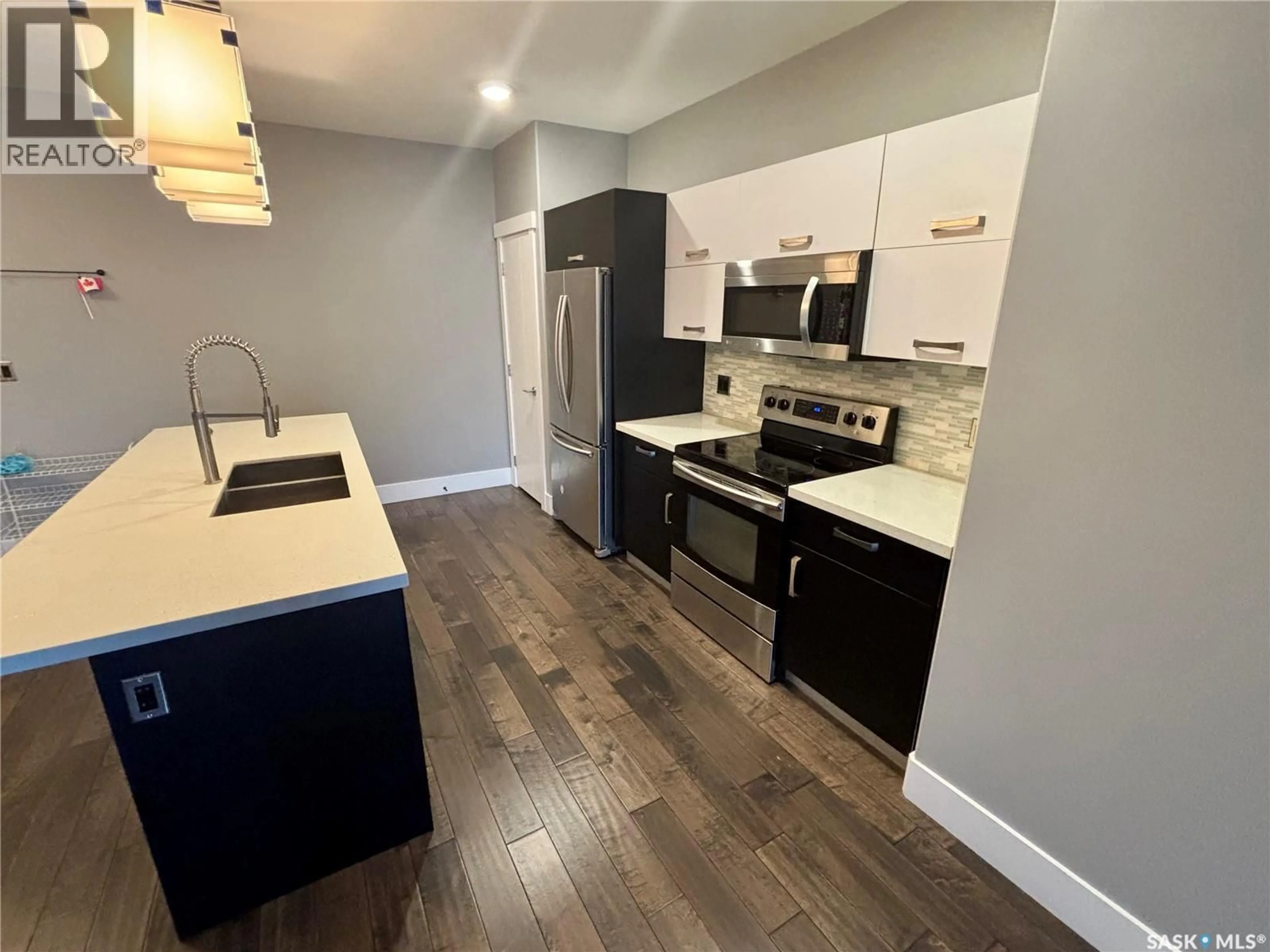 Open concept kitchen, unknown for 204 1010 MAIN STREET E, Saskatoon Saskatchewan S7H0K7