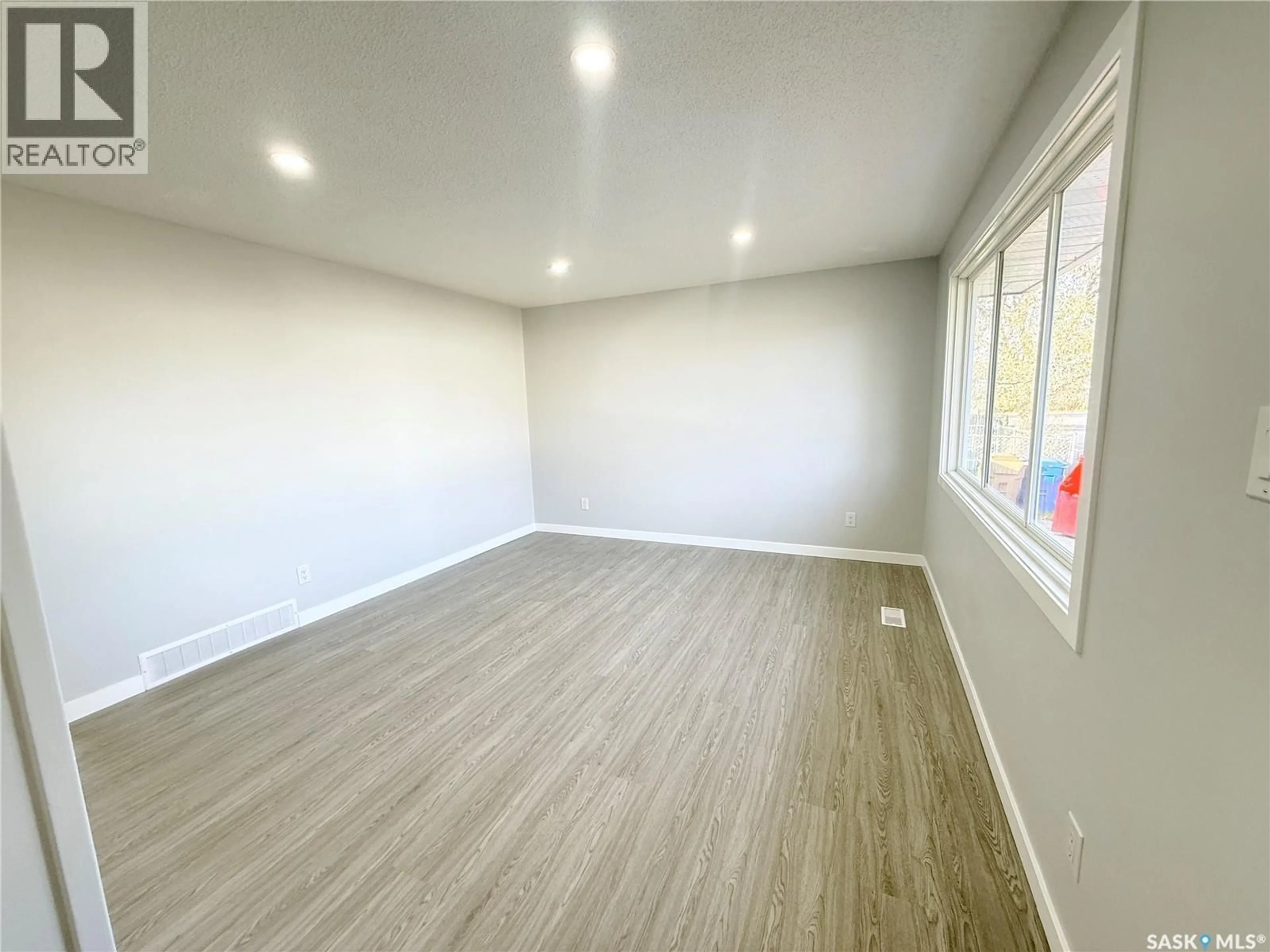 A pic of a room for 11 DENNY CRESCENT, Regina Saskatchewan S4N5J8