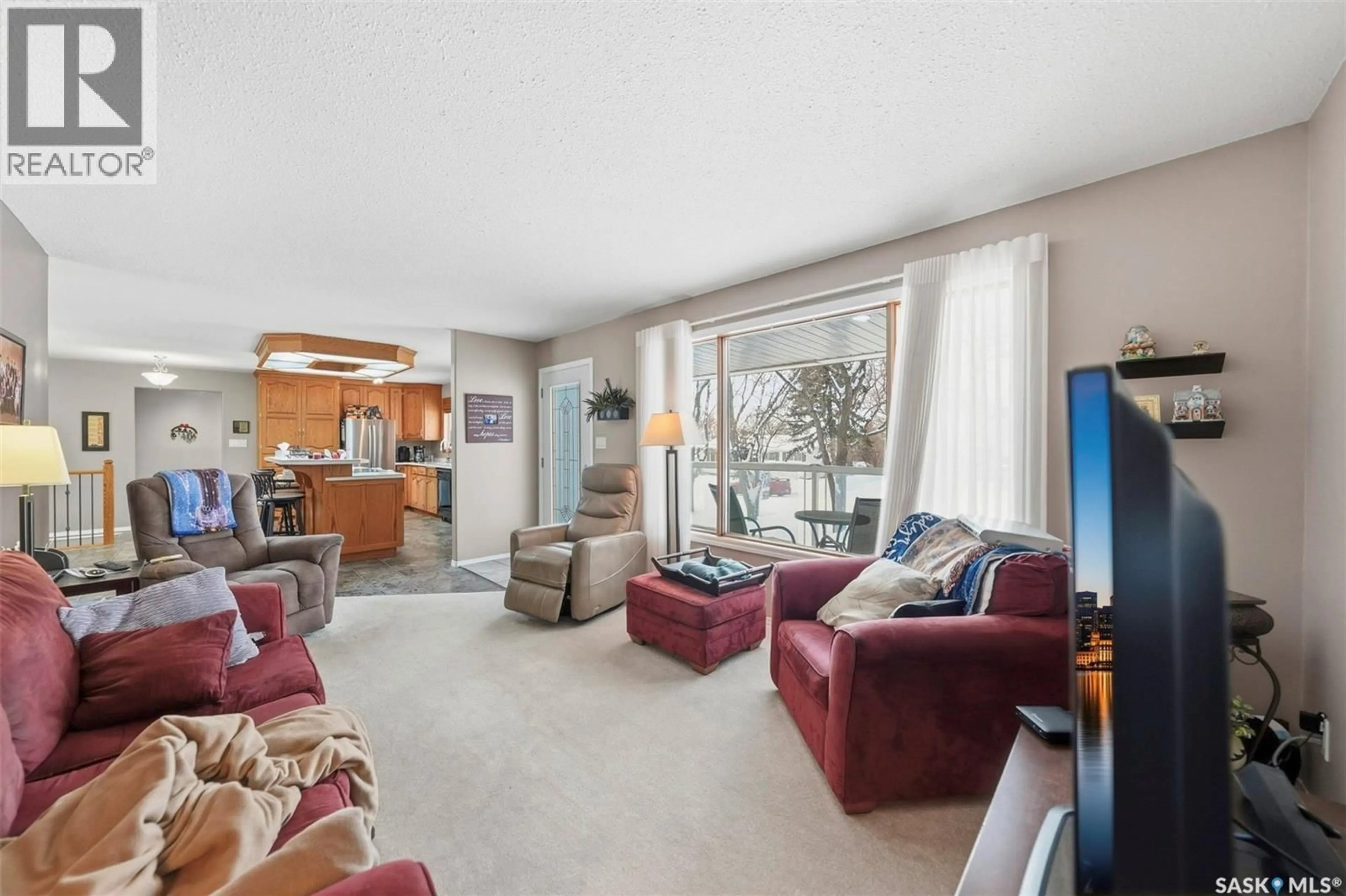 Living room with furniture, unknown for 809 ST JOSEPH AVENUE, Bruno Saskatchewan S0K0S0