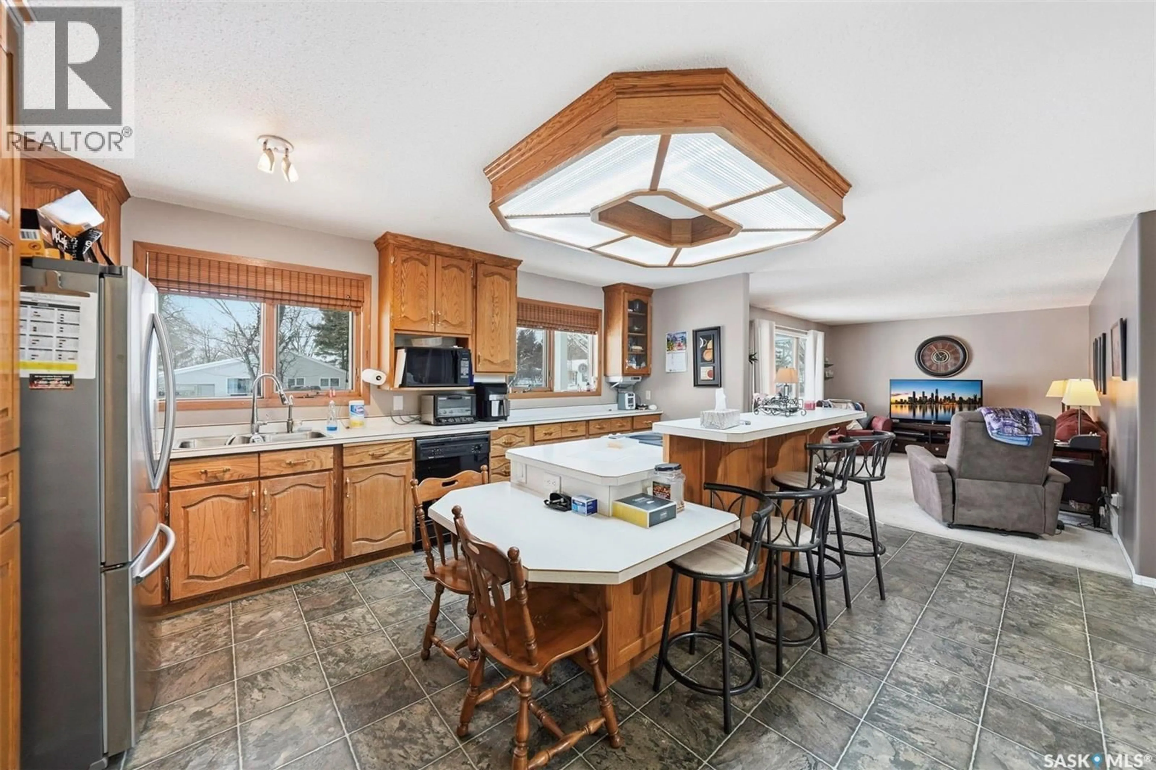 Open concept kitchen, ceramic/tile floor for 809 ST JOSEPH AVENUE, Bruno Saskatchewan S0K0S0