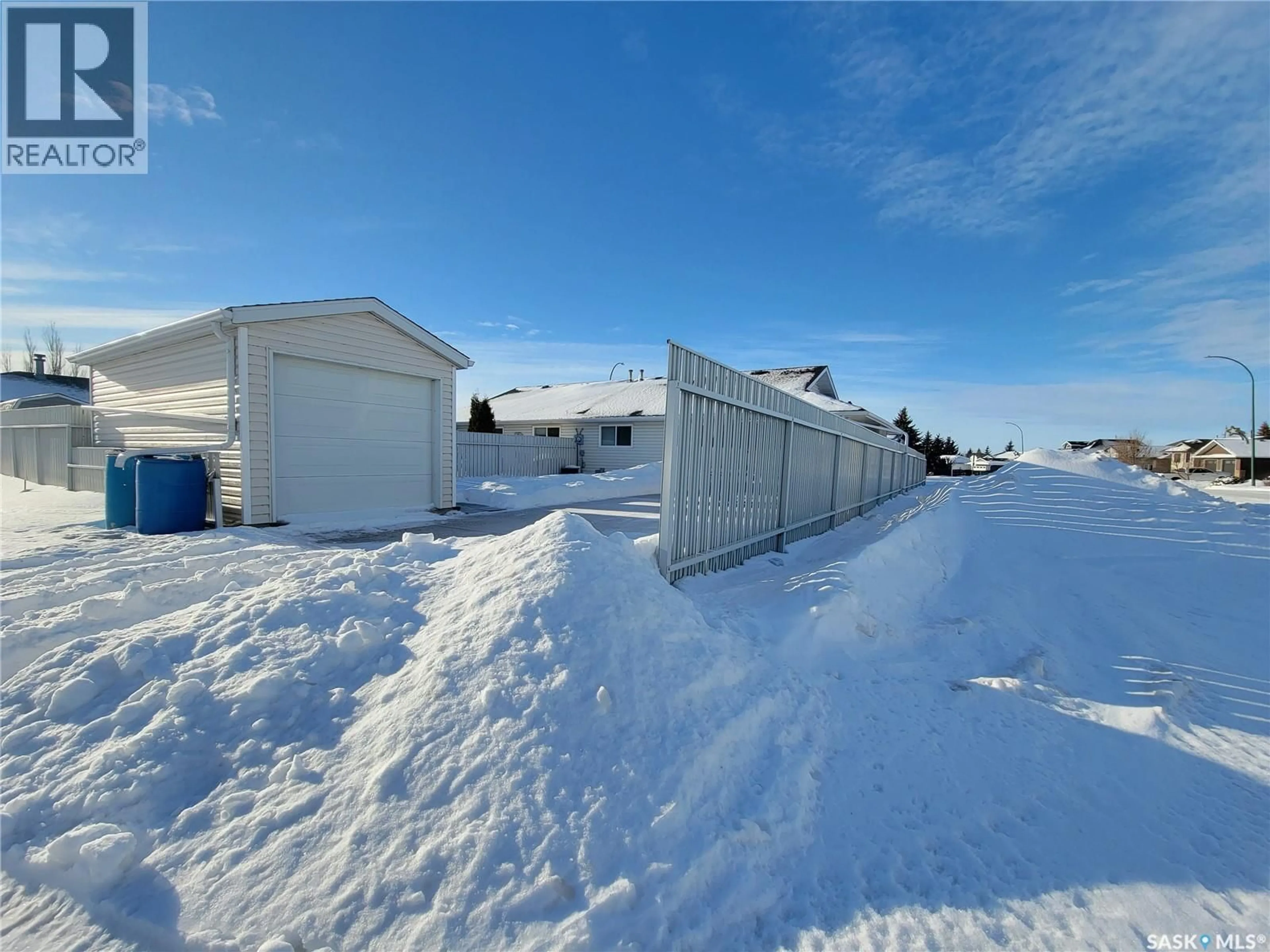 Shed for 5040 MIRROR DRIVE, Macklin Saskatchewan S0L2C0