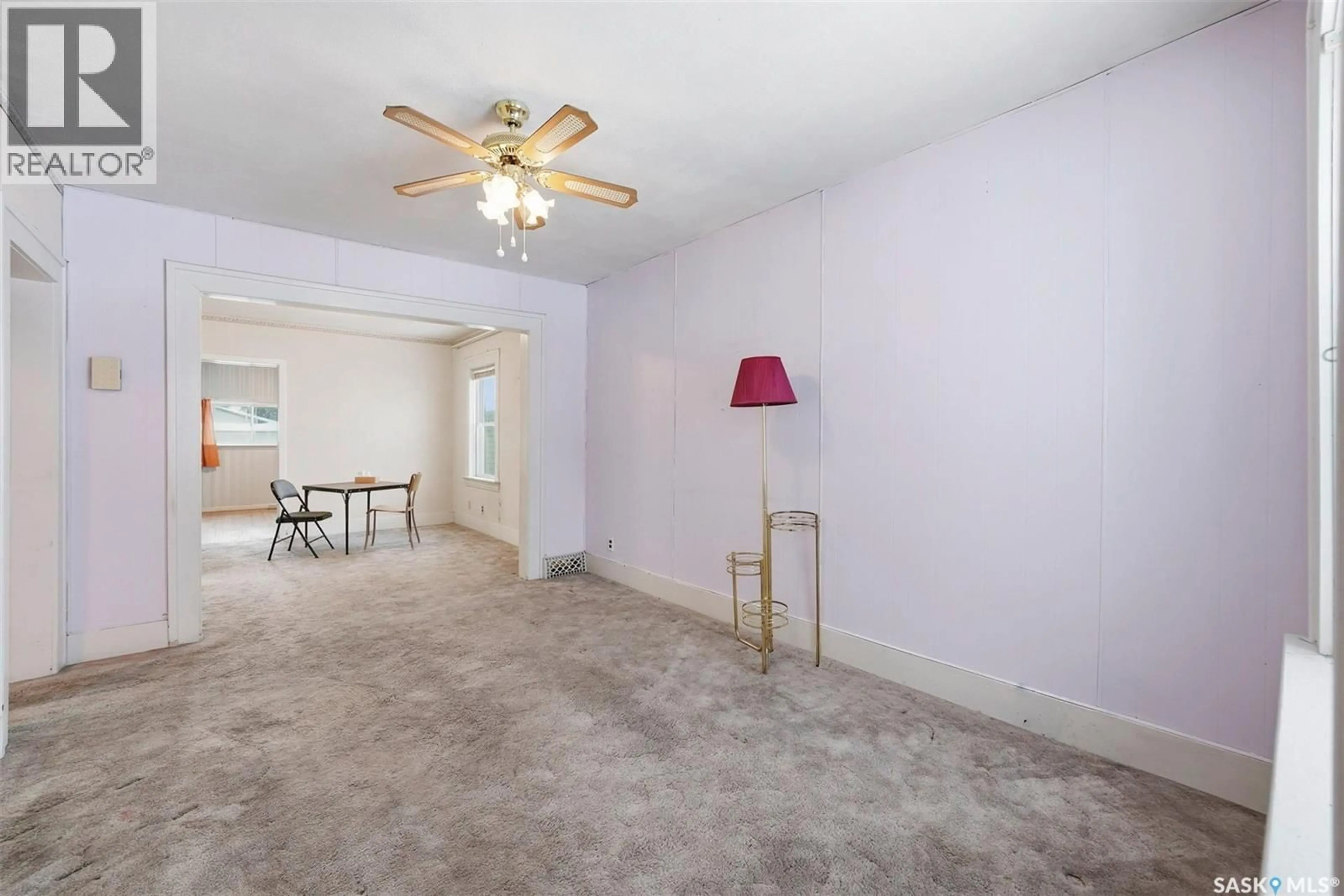 A pic of a room for 607 K AVENUE, Saskatoon Saskatchewan S7L2M8