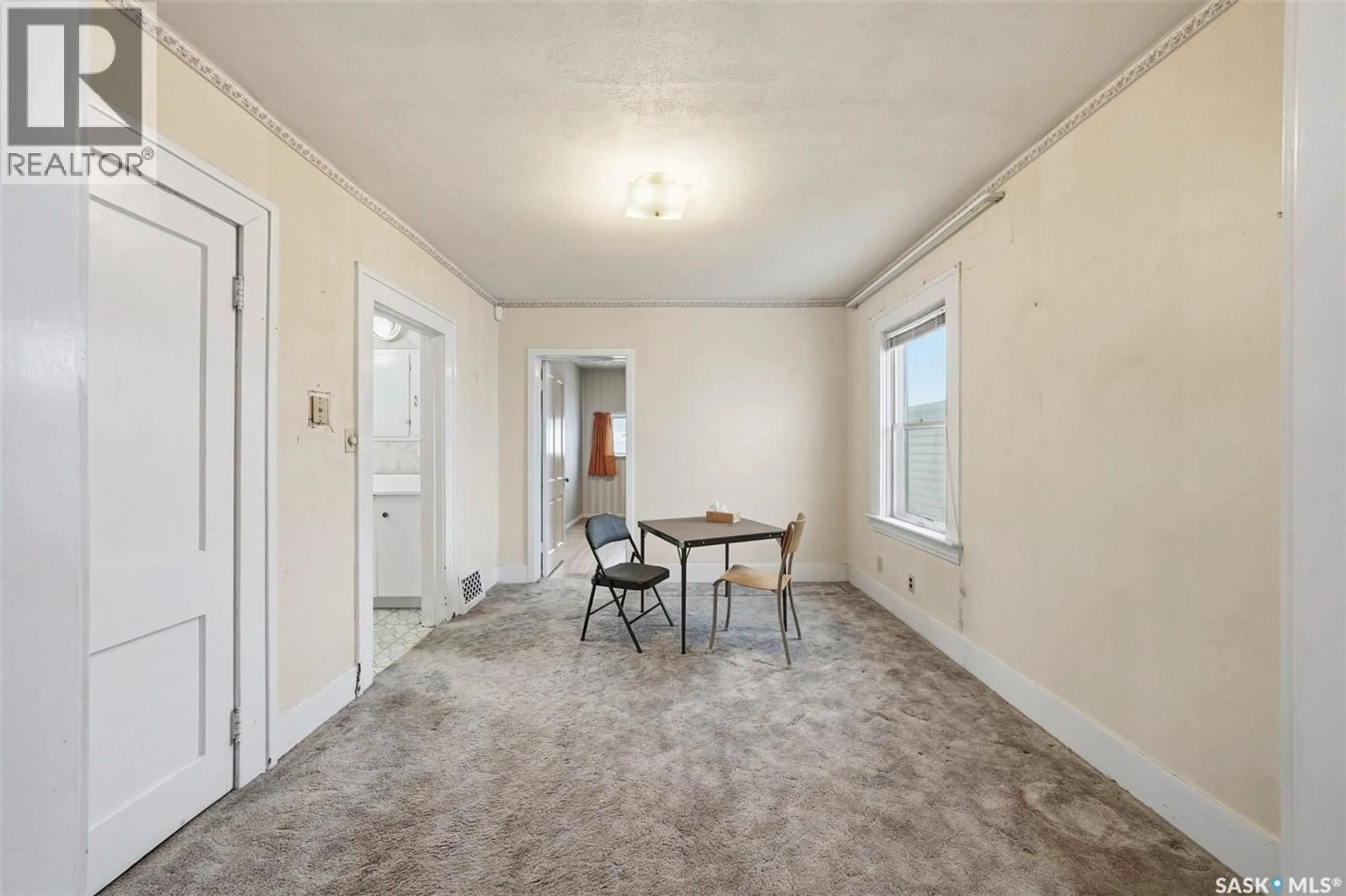 A pic of a room for 607 K AVENUE, Saskatoon Saskatchewan S7L2M8