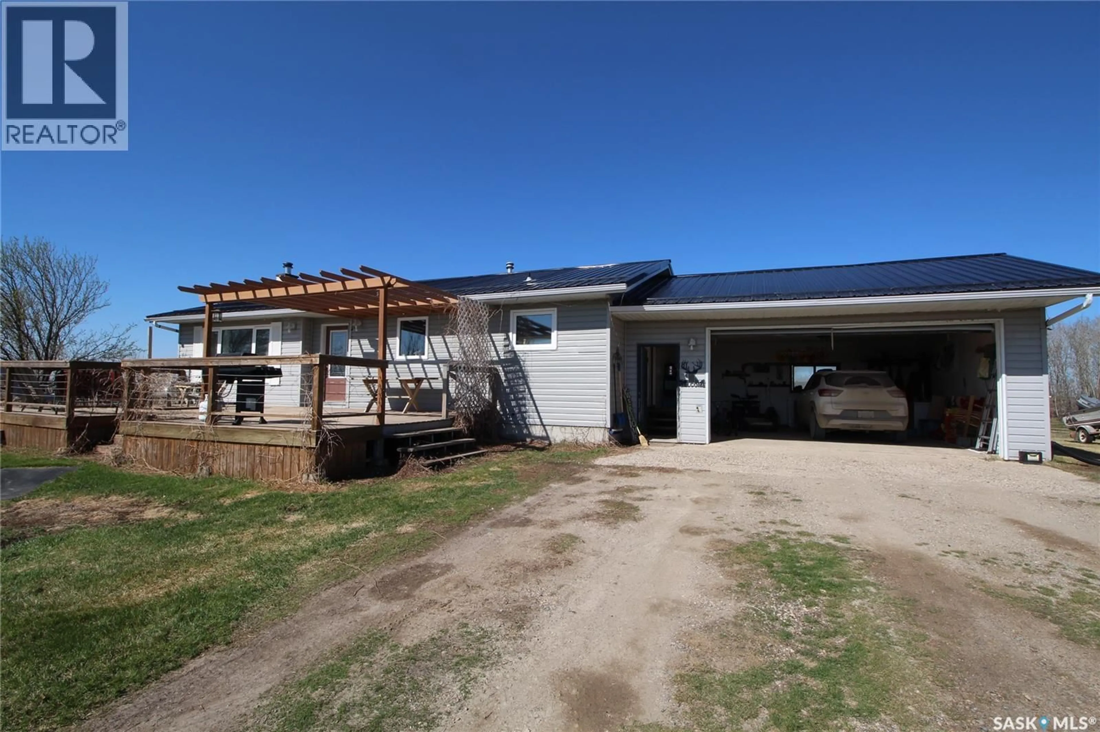 A pic from outside/outdoor area/front of a property/back of a property/a pic from drone, building for MCLAUGHLIN ACREAGE, Moosomin Rm No. 121 Saskatchewan S0G3N0