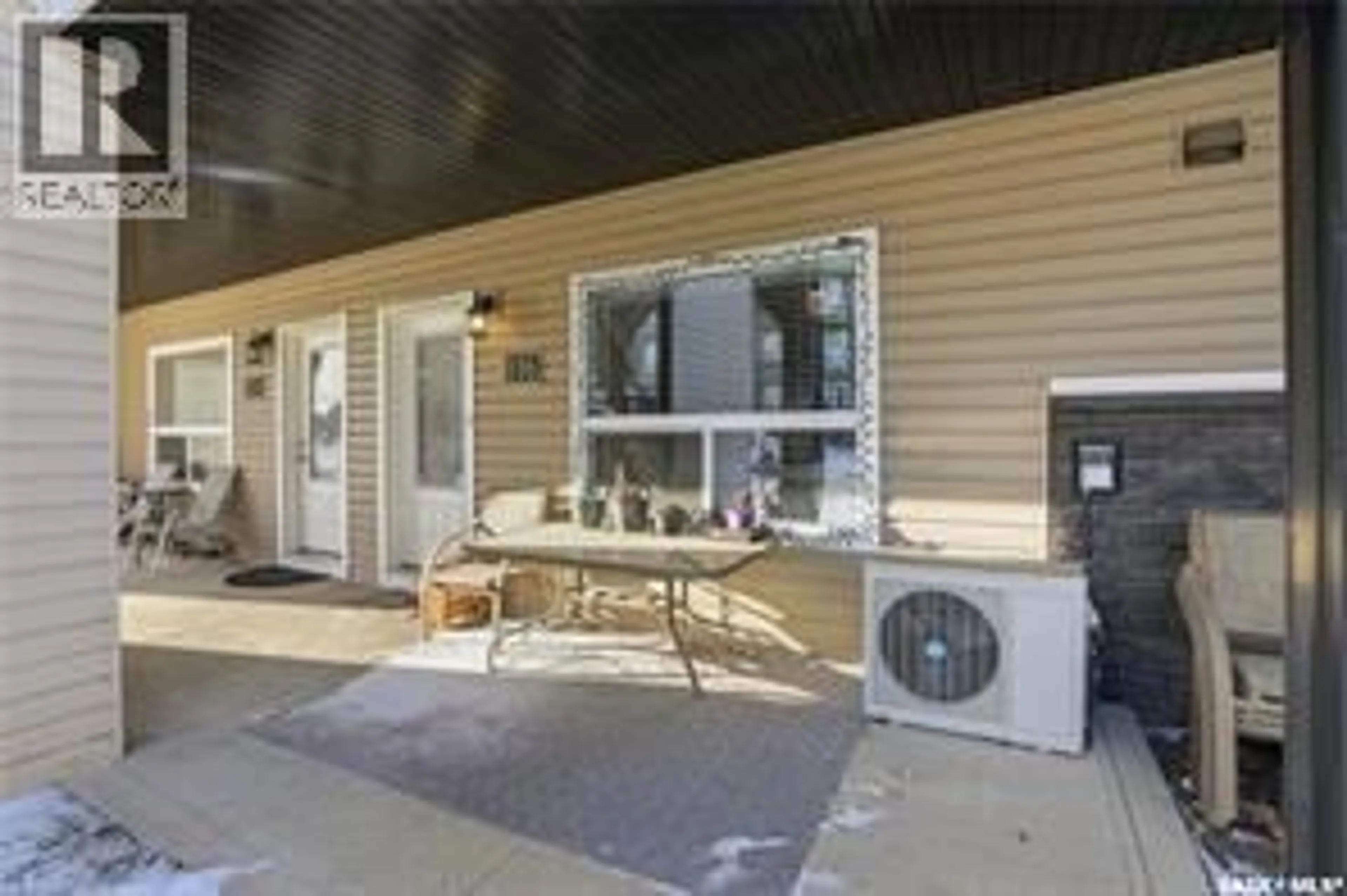 Patio, street for 125 - 116 WILLIS CRESCENT, Saskatoon Saskatchewan S7T0T1