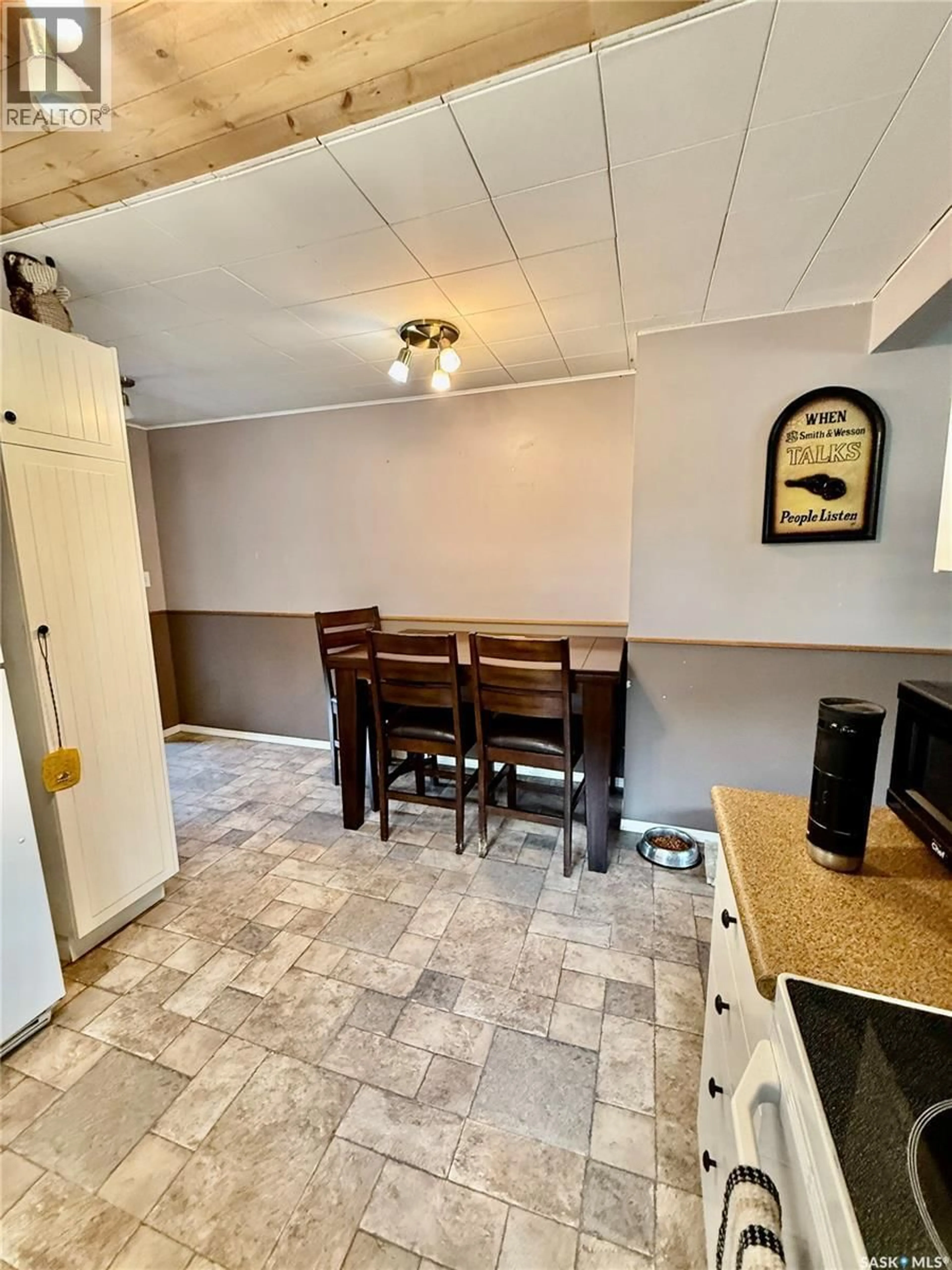 A pic of a room for 103 2ND AVENUE, Paynton Saskatchewan S0M2J0