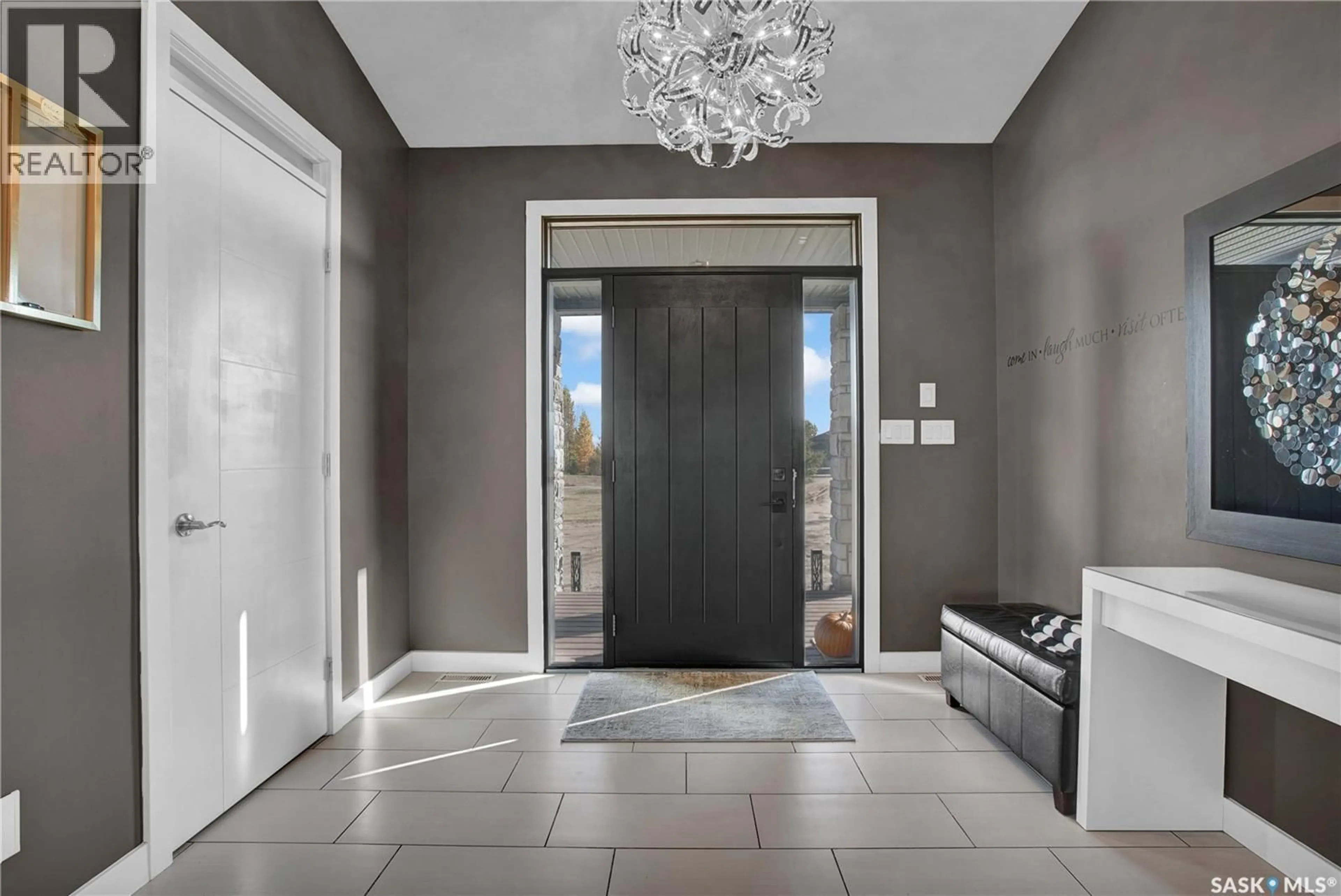 Indoor entryway for 6 SITINA ESTATES, Vanscoy Rm No. 345 Saskatchewan S0L3J0