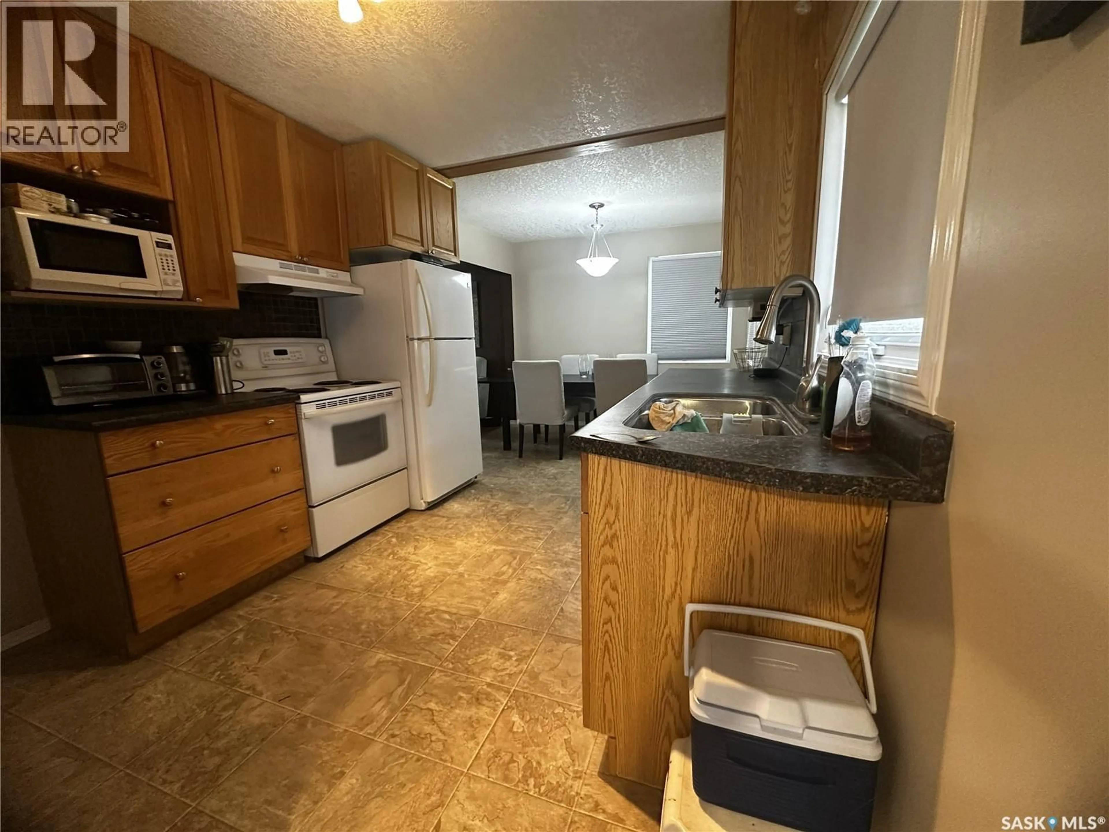 Standard kitchen, unknown for 329 SIXTH STREET, Wadena Saskatchewan S0A4J0