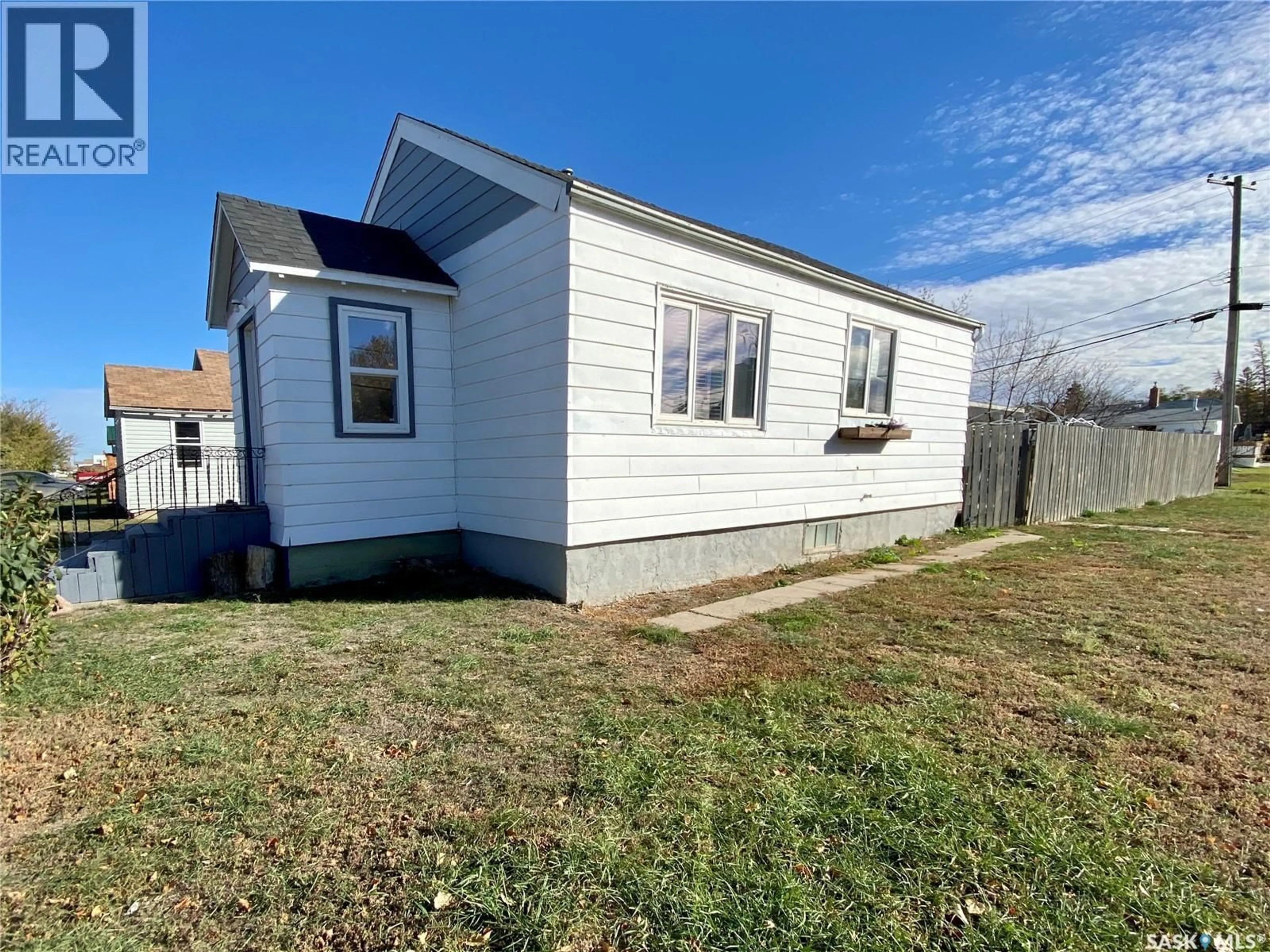 Shed for 319 RAILWAY AVENUE, Outlook Saskatchewan S0L2N0