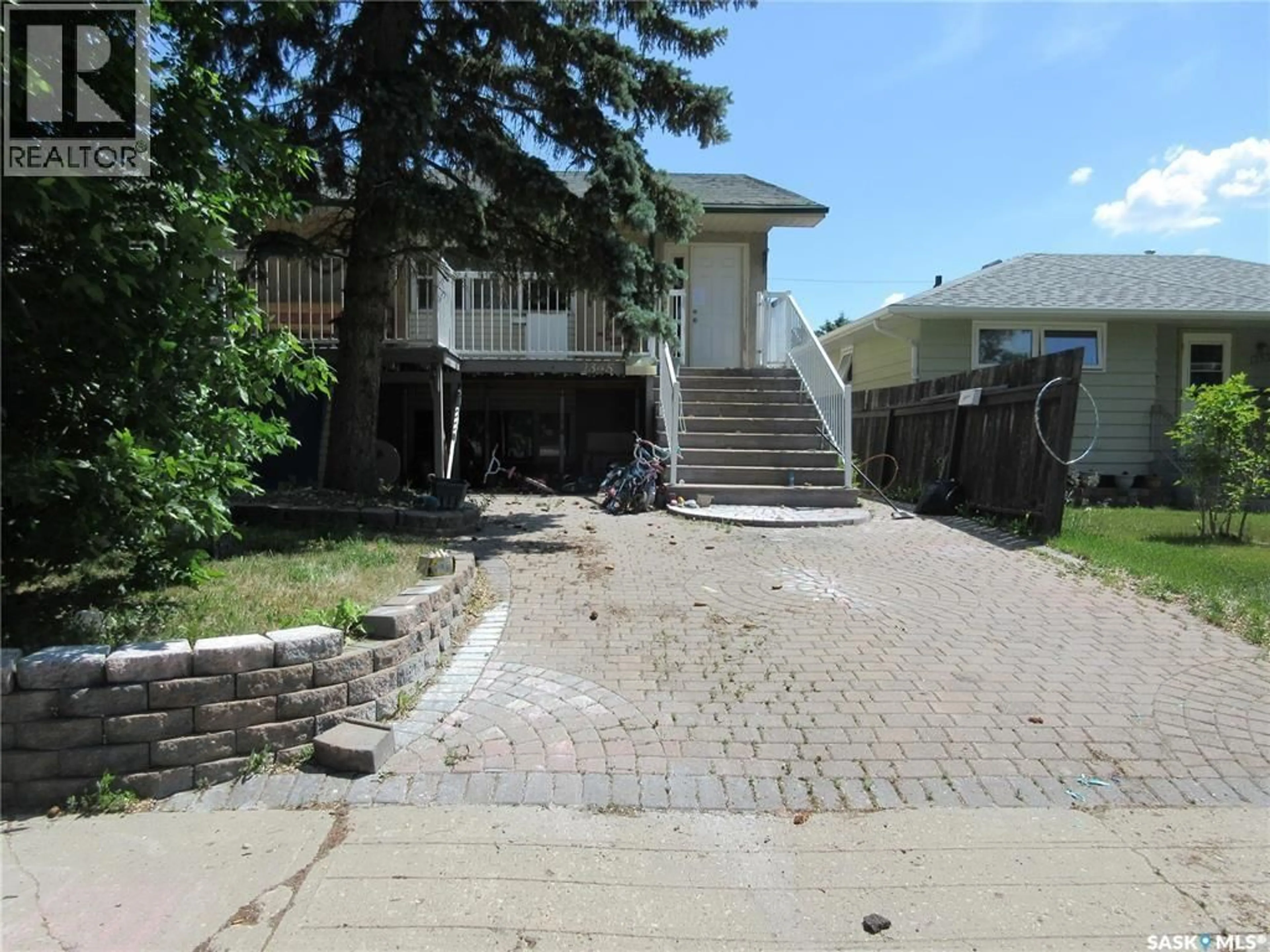 Patio, street for 1345 LACON STREET, Regina Saskatchewan S4N1Y8