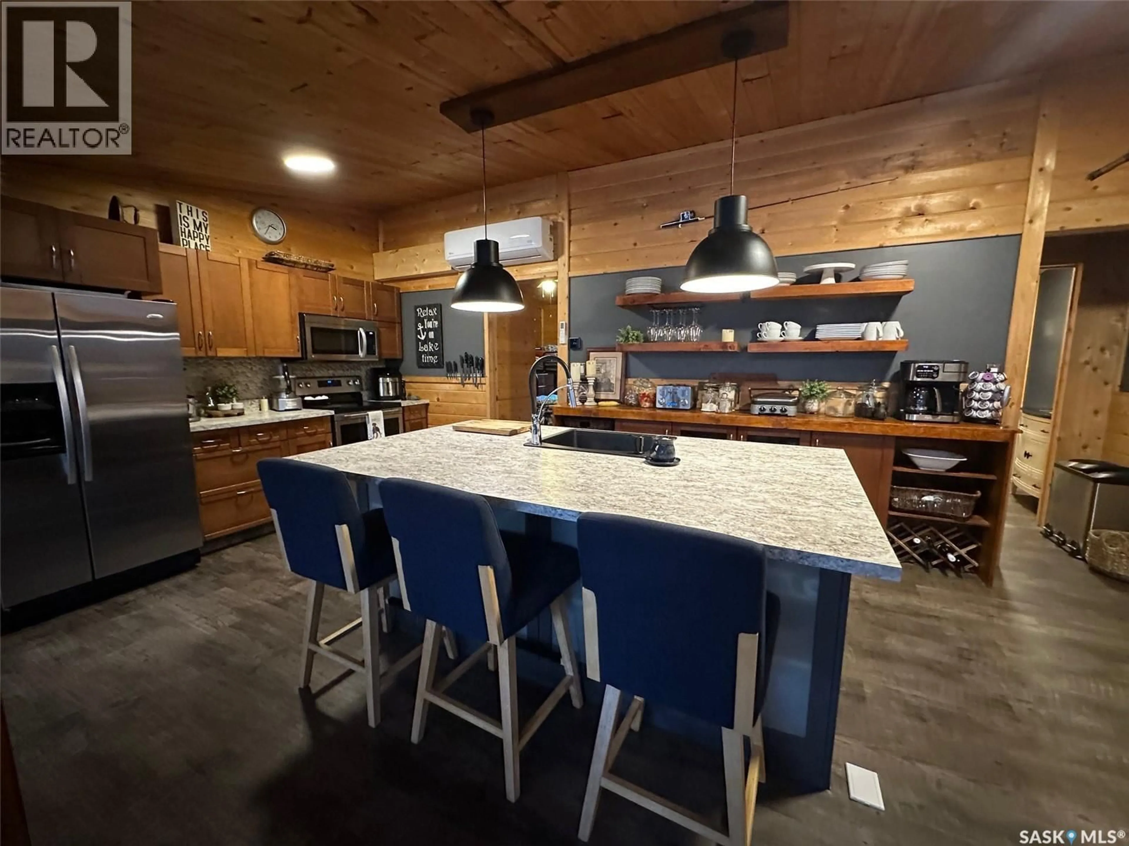 Open concept kitchen, unknown for 20 FOX STREET, Missinipe Saskatchewan S0J1L0