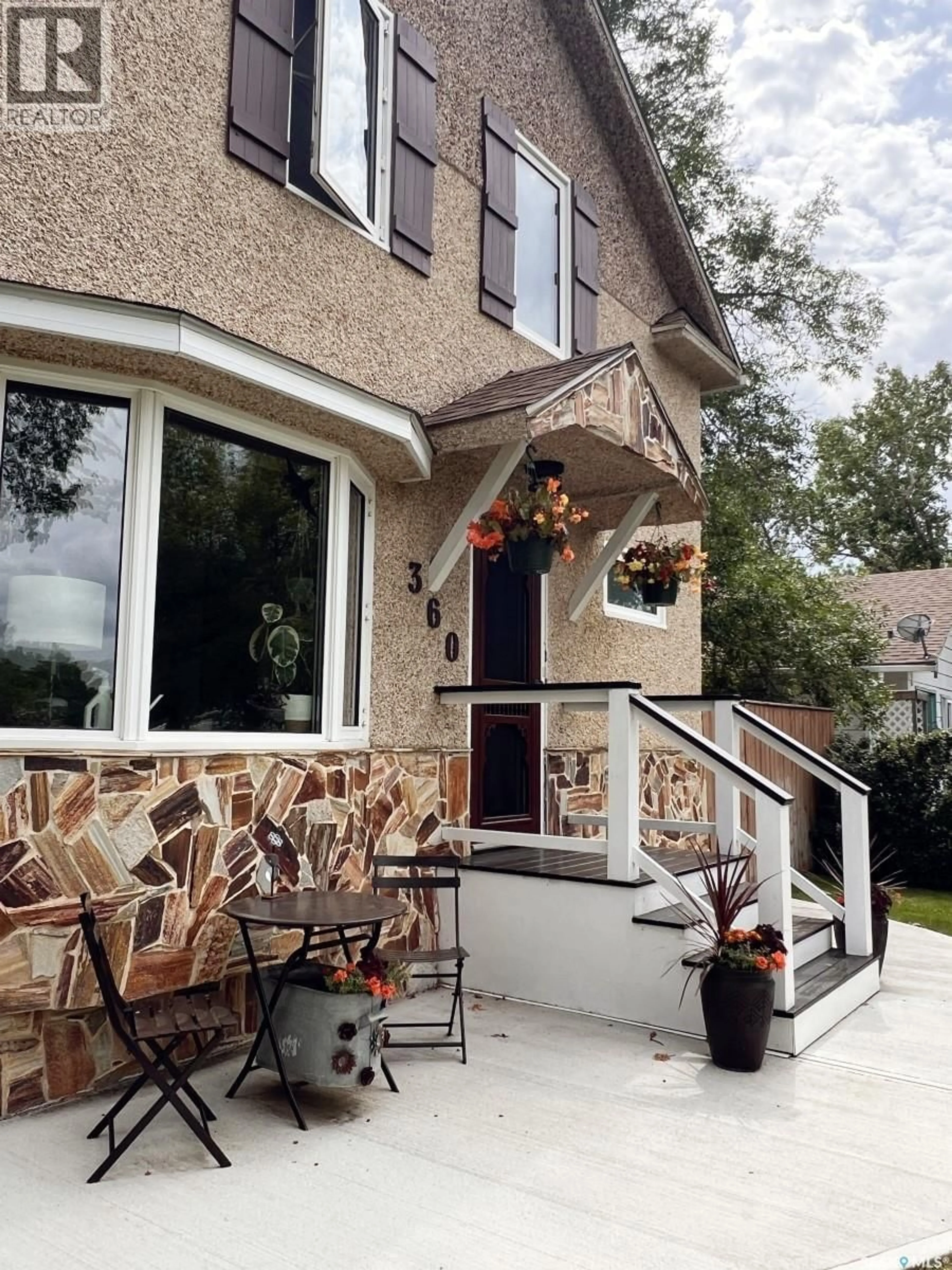 Unknown for 360 4TH AVENUE, Shaunavon Saskatchewan S0N2M0