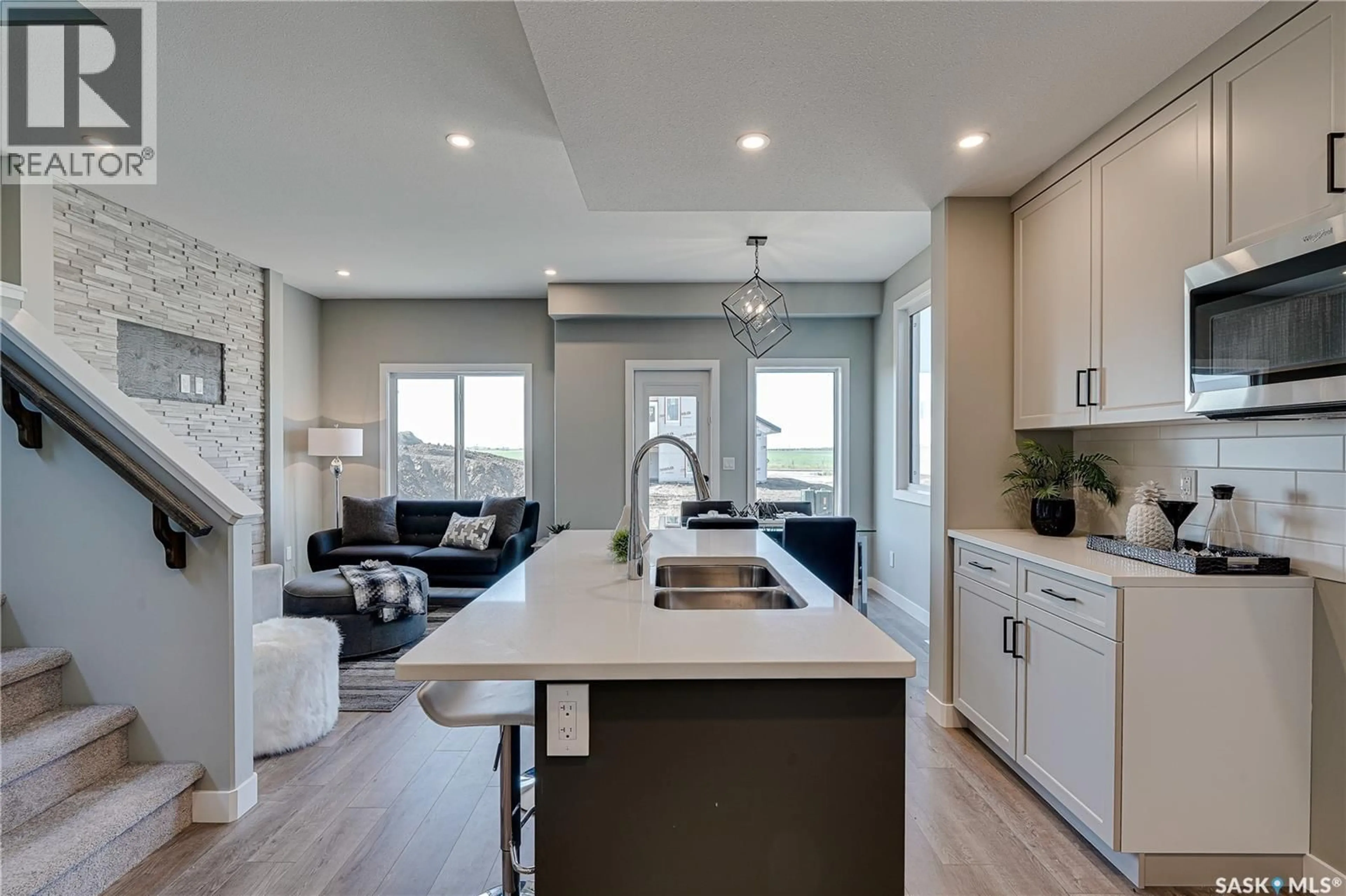 Open concept kitchen, unknown for 947 TRAEGER MANOR, Saskatoon Saskatchewan S7V1V8