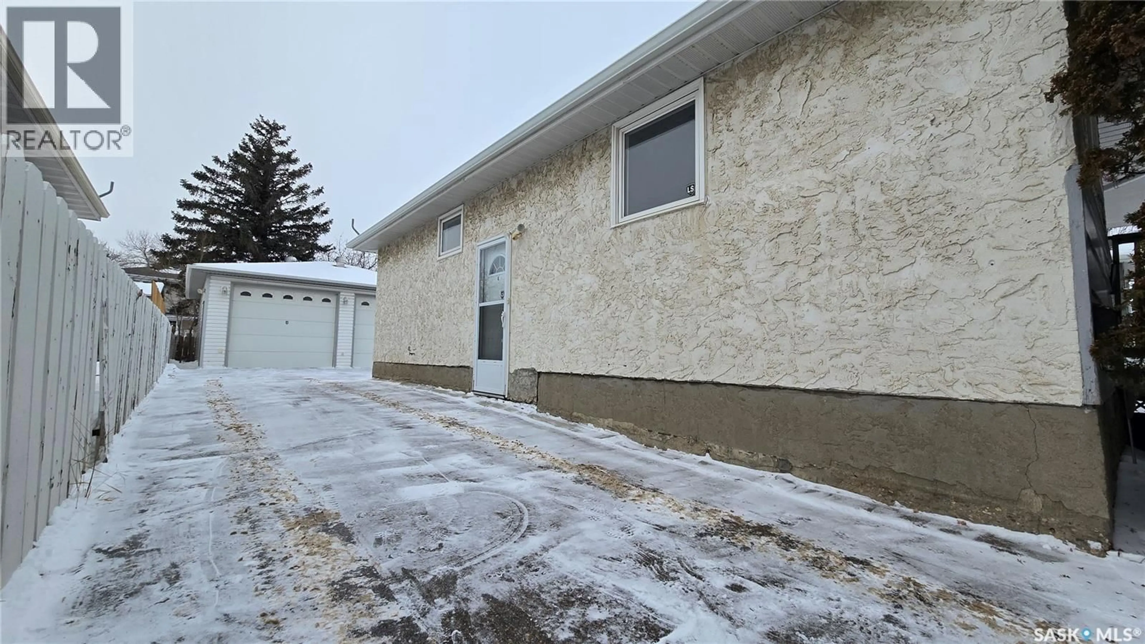 Unknown for 854 BROAD STREET, Regina Saskatchewan S4R5Z1