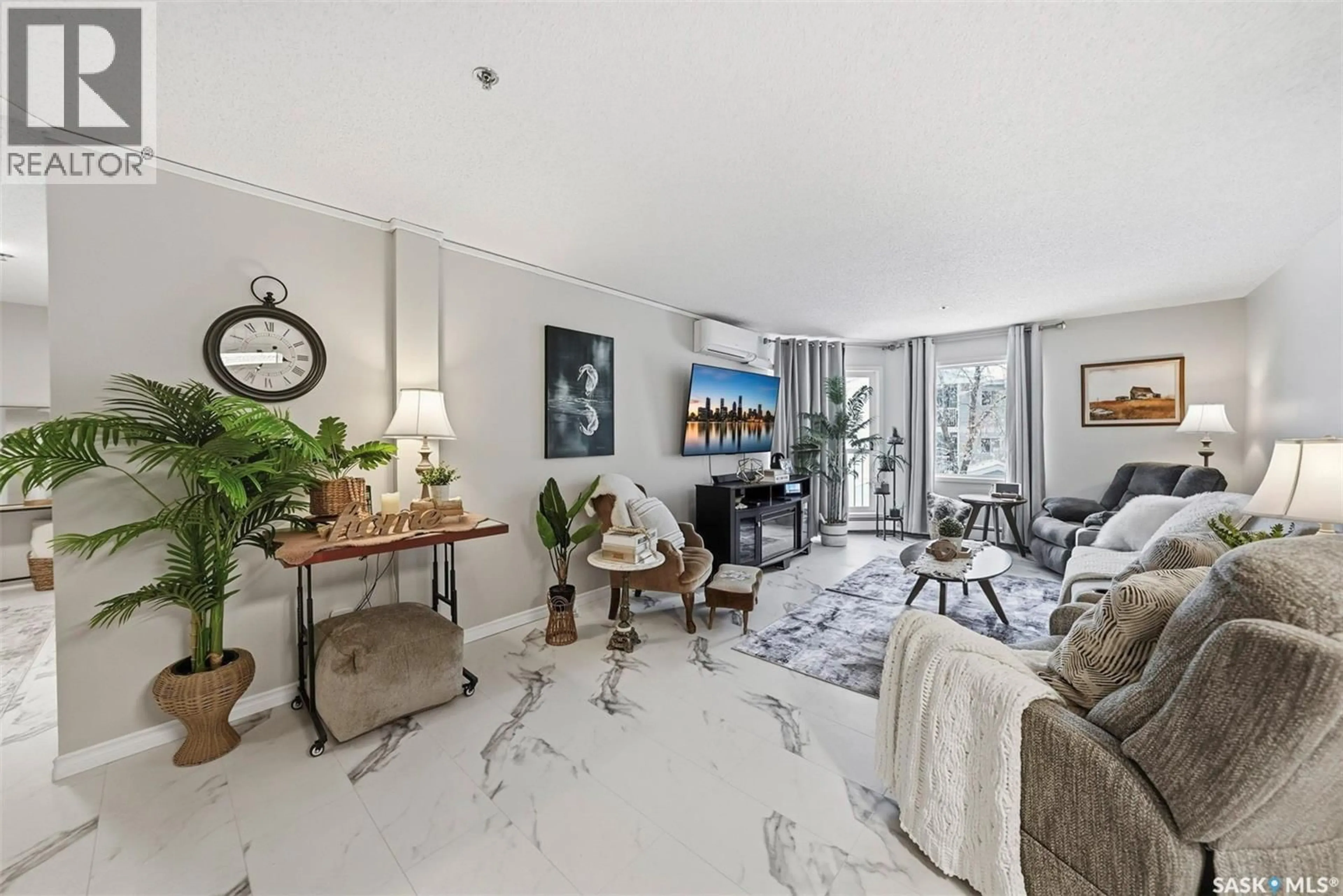 Living room with furniture, unknown for 209 - 301 CREE CRESCENT, Saskatoon Saskatchewan S7K7Y3