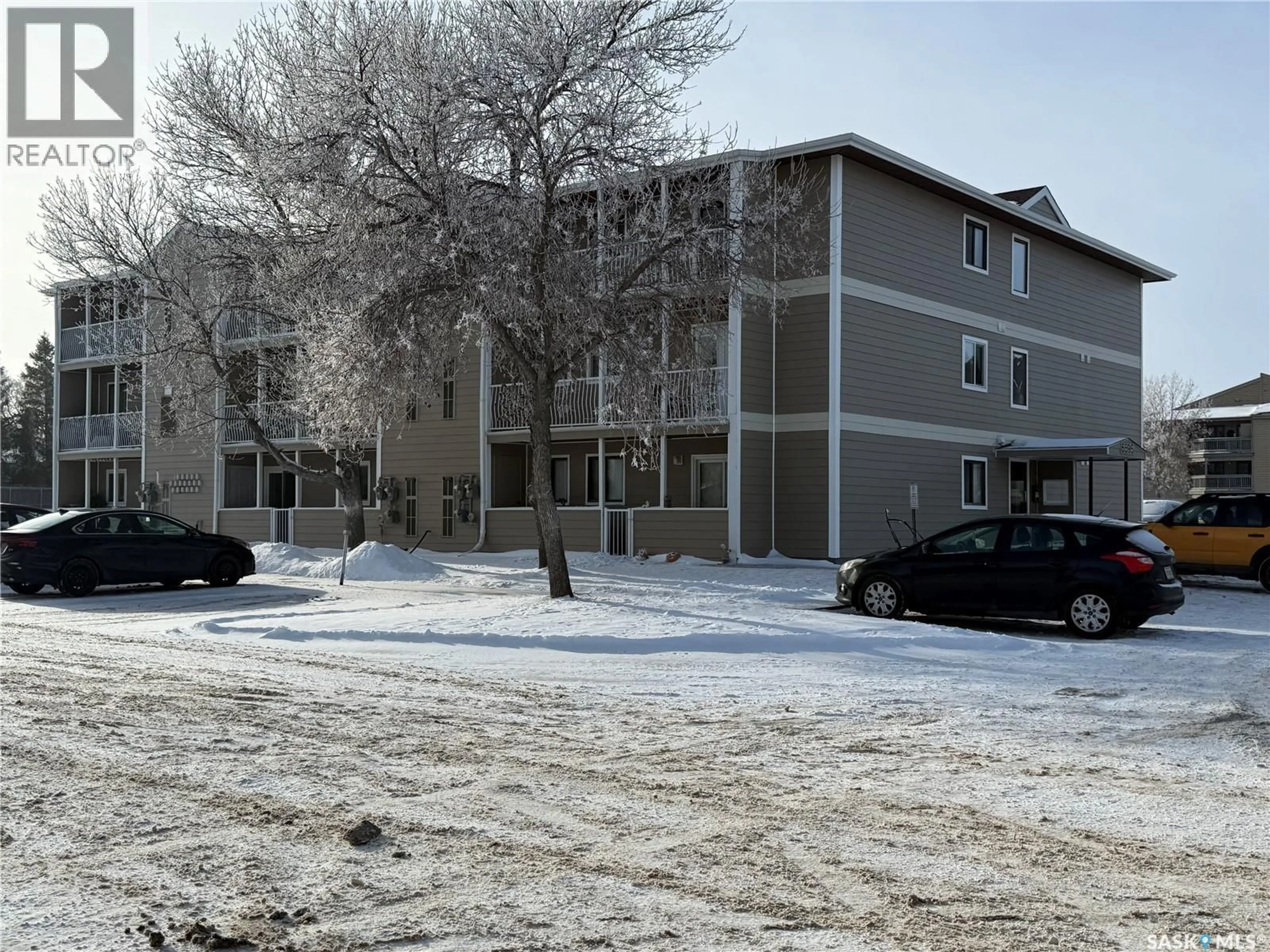 Unknown for 15 ROCHDALE BOULEVARD, Regina Saskatchewan S4X2Z1