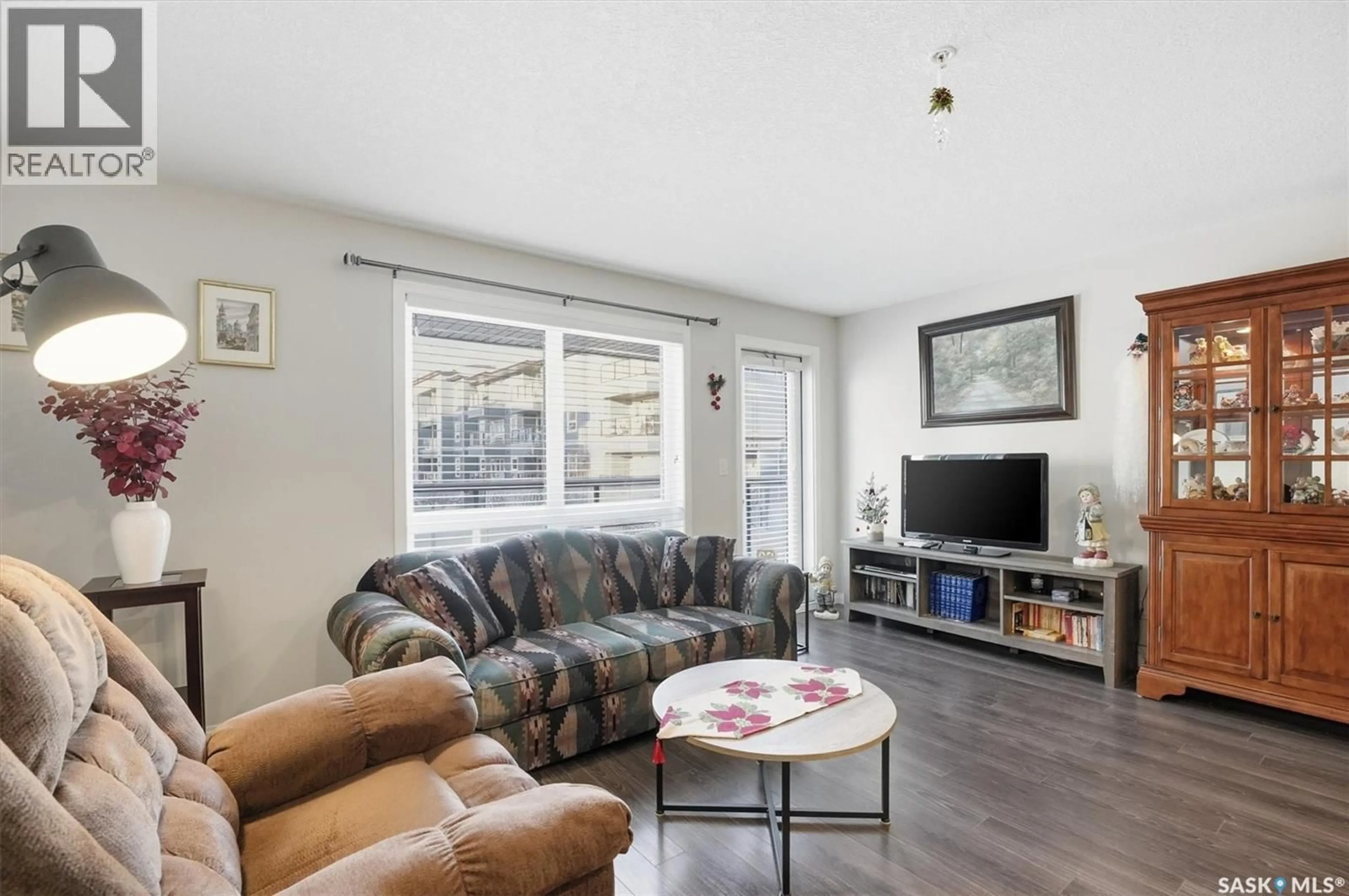 Living room with furniture, unknown for 106 - 3106 WILLIS CRESCENT, Saskatoon Saskatchewan S7T0Y6