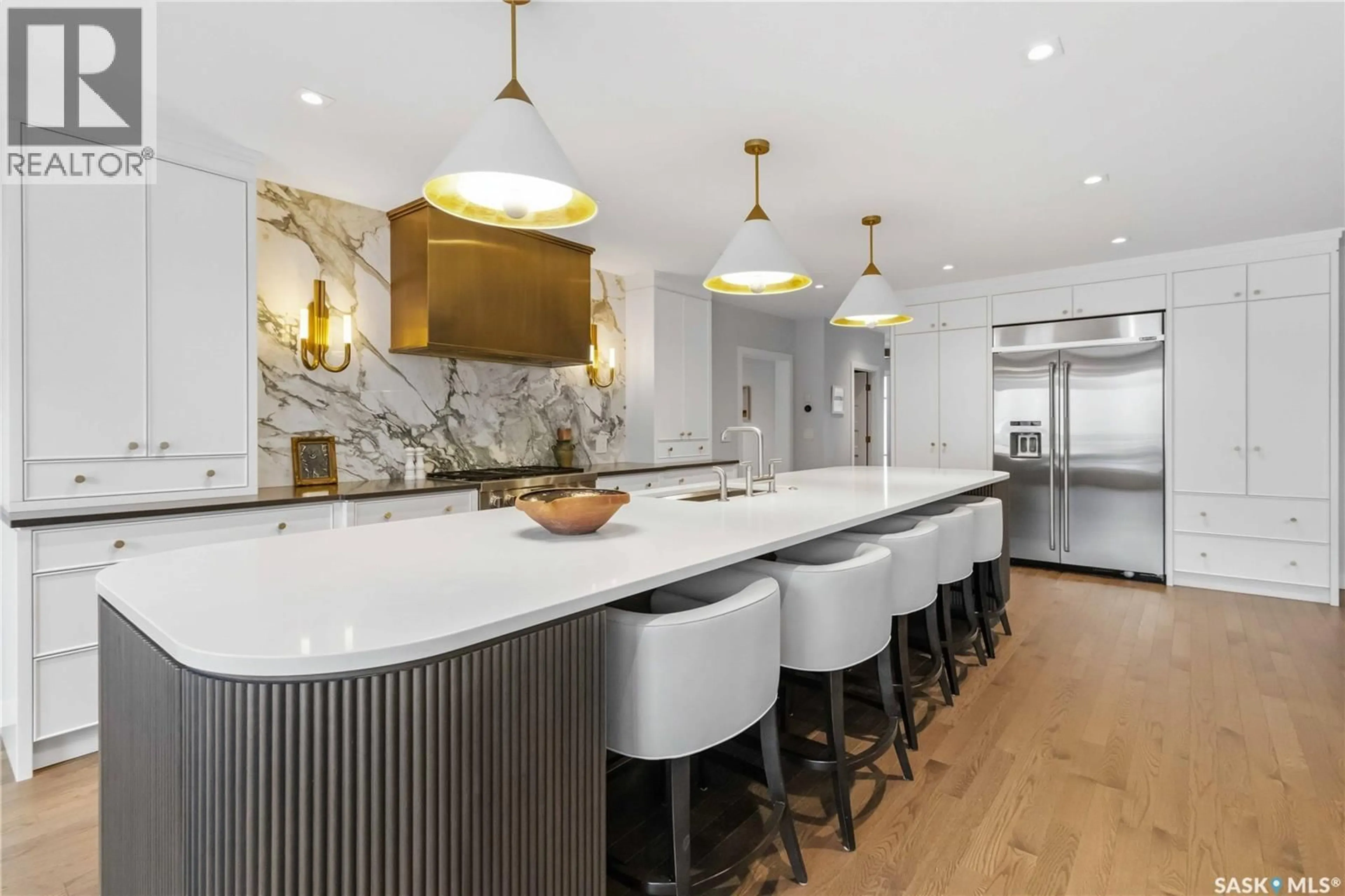 Contemporary kitchen, ceramic/tile floor for 1134 SPADINA CRESCENT, Saskatoon Saskatchewan S7K3H7