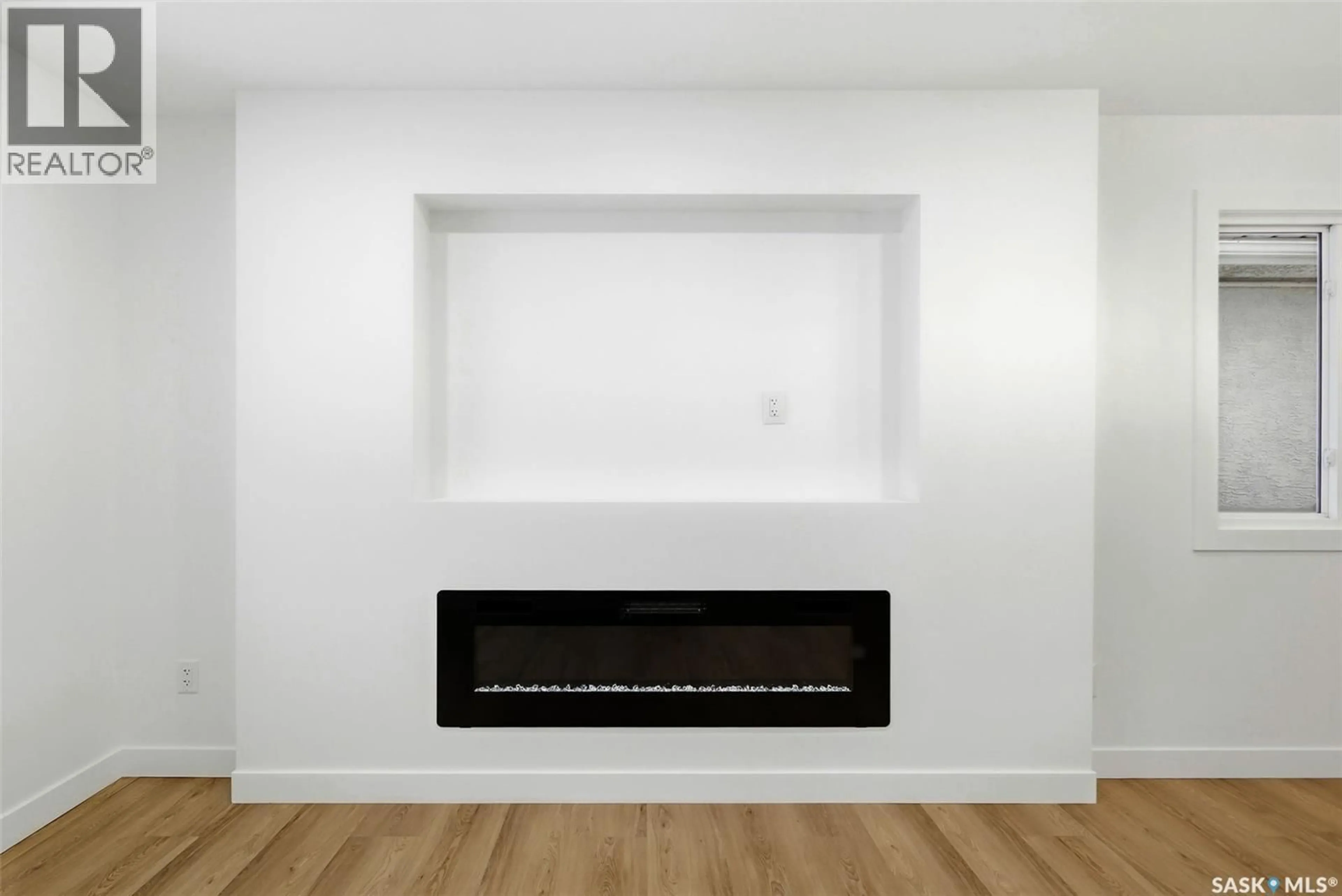 Unknown for 732 EMPRESS STREET, Regina Saskatchewan S4T5C8