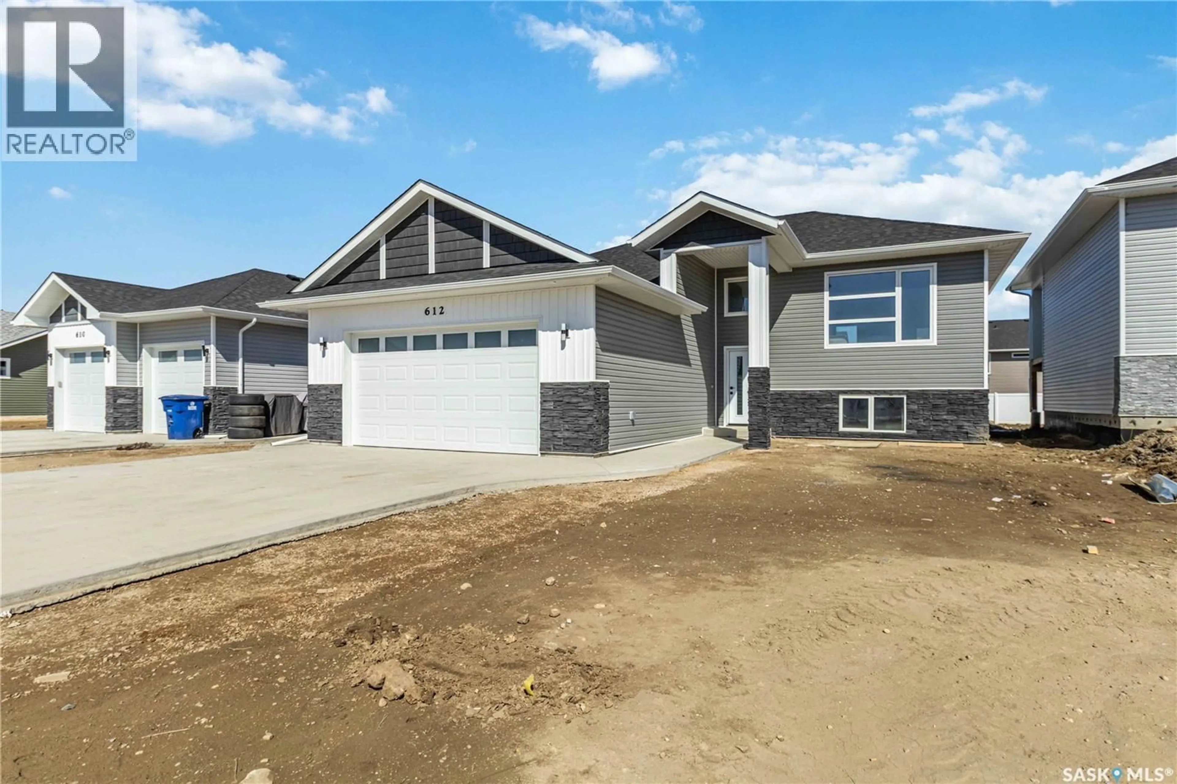 Home with vinyl exterior material, street for 840 BALLESTEROS CRESCENT, Warman Saskatchewan S0K4S4