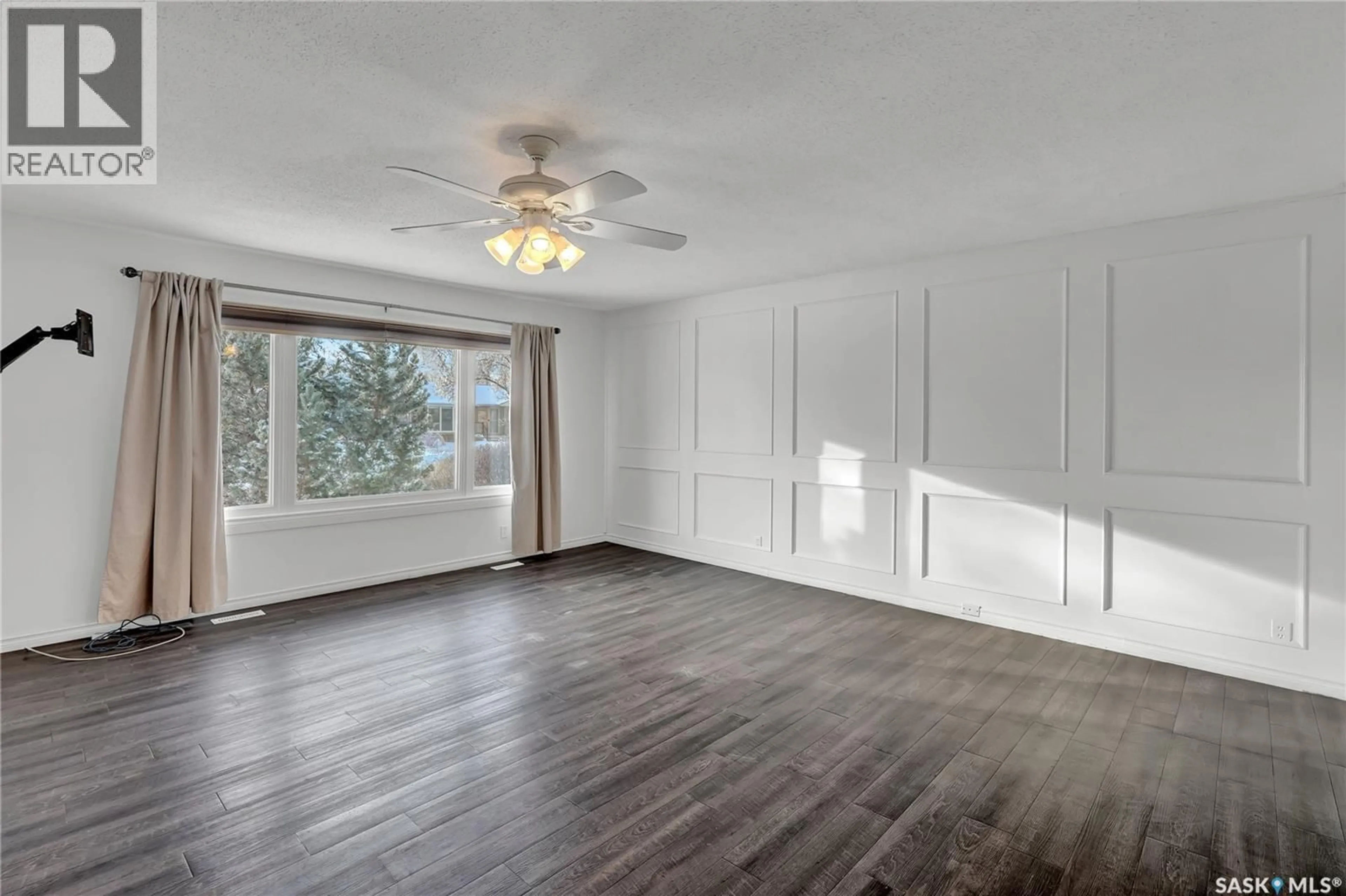 A pic of a room for 5340 7TH AVENUE, Regina Saskatchewan S4R0K9