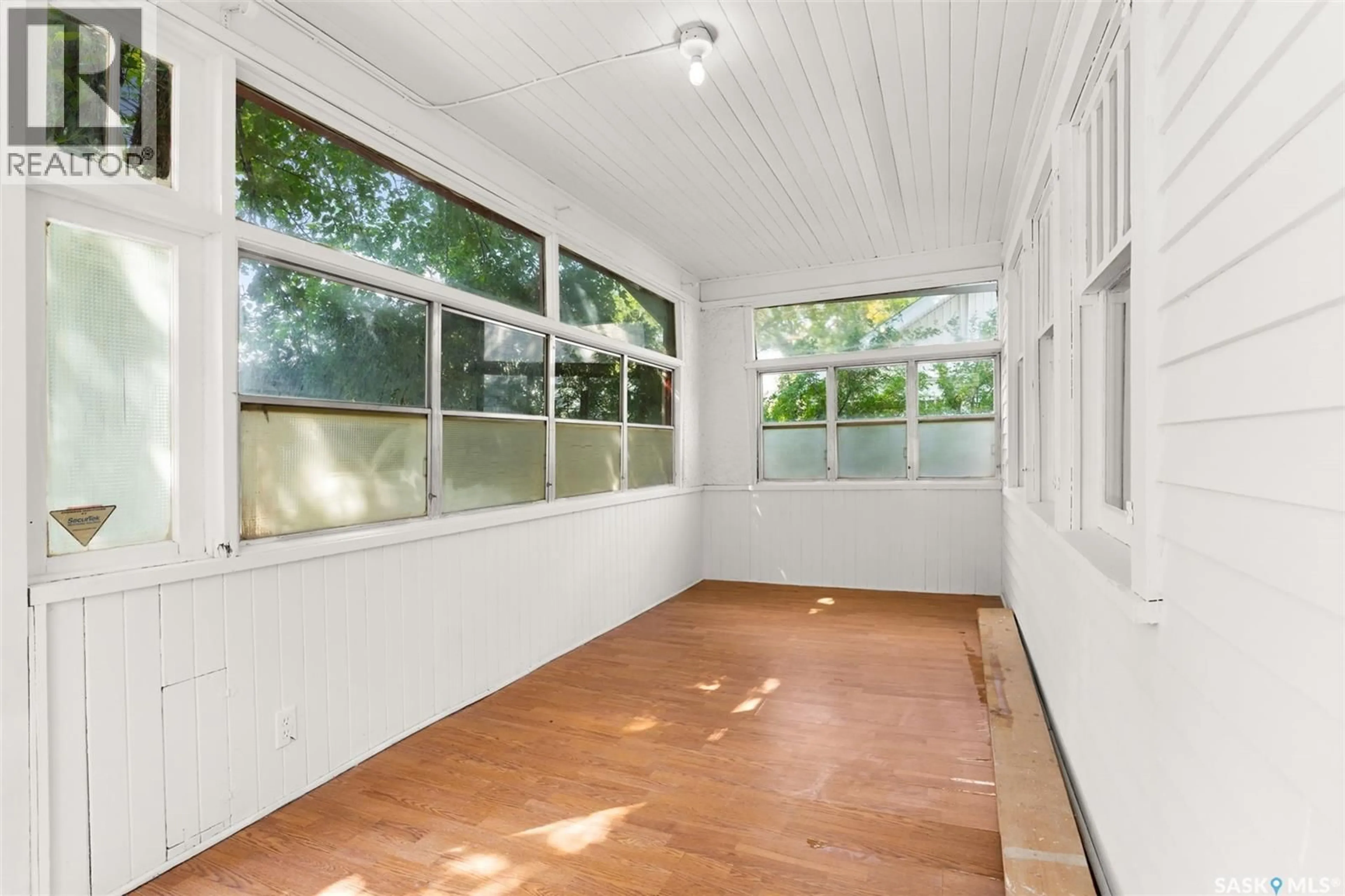 Patio, street for 1357 ELPHINSTONE STREET, Regina Saskatchewan S4T3M5