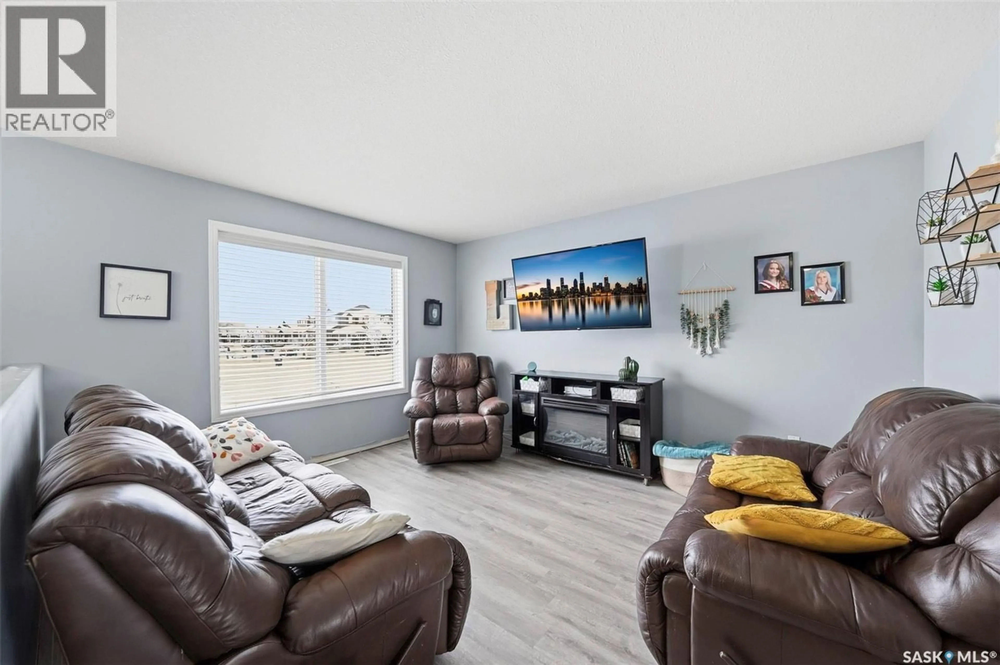 Living room with furniture, unknown for 417 MARTENS STREET, Warman Saskatchewan S0K4S3