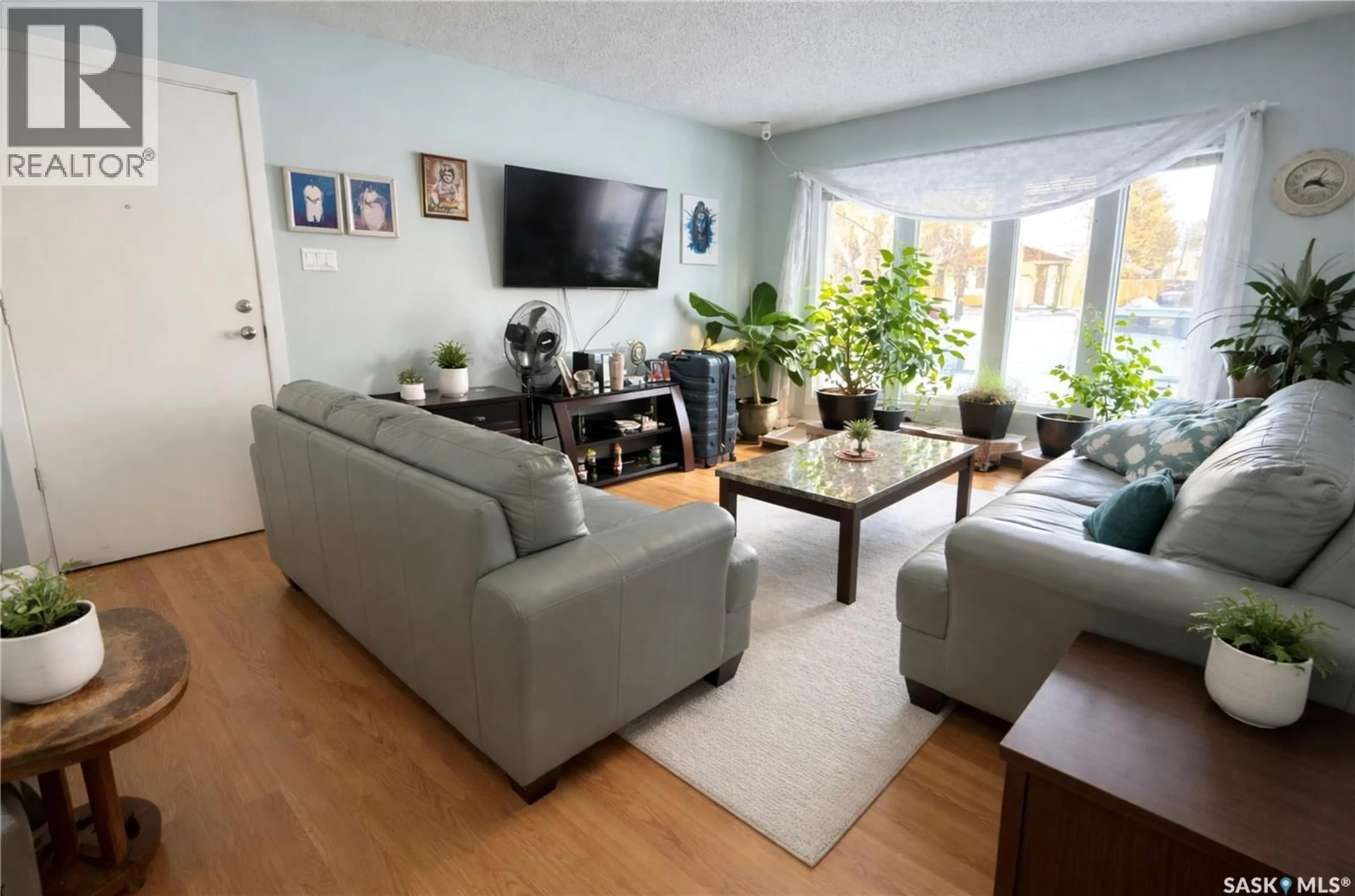 Living room with furniture, unknown for 1606 BRADWELL AVENUE, Saskatoon Saskatchewan S7N2P1