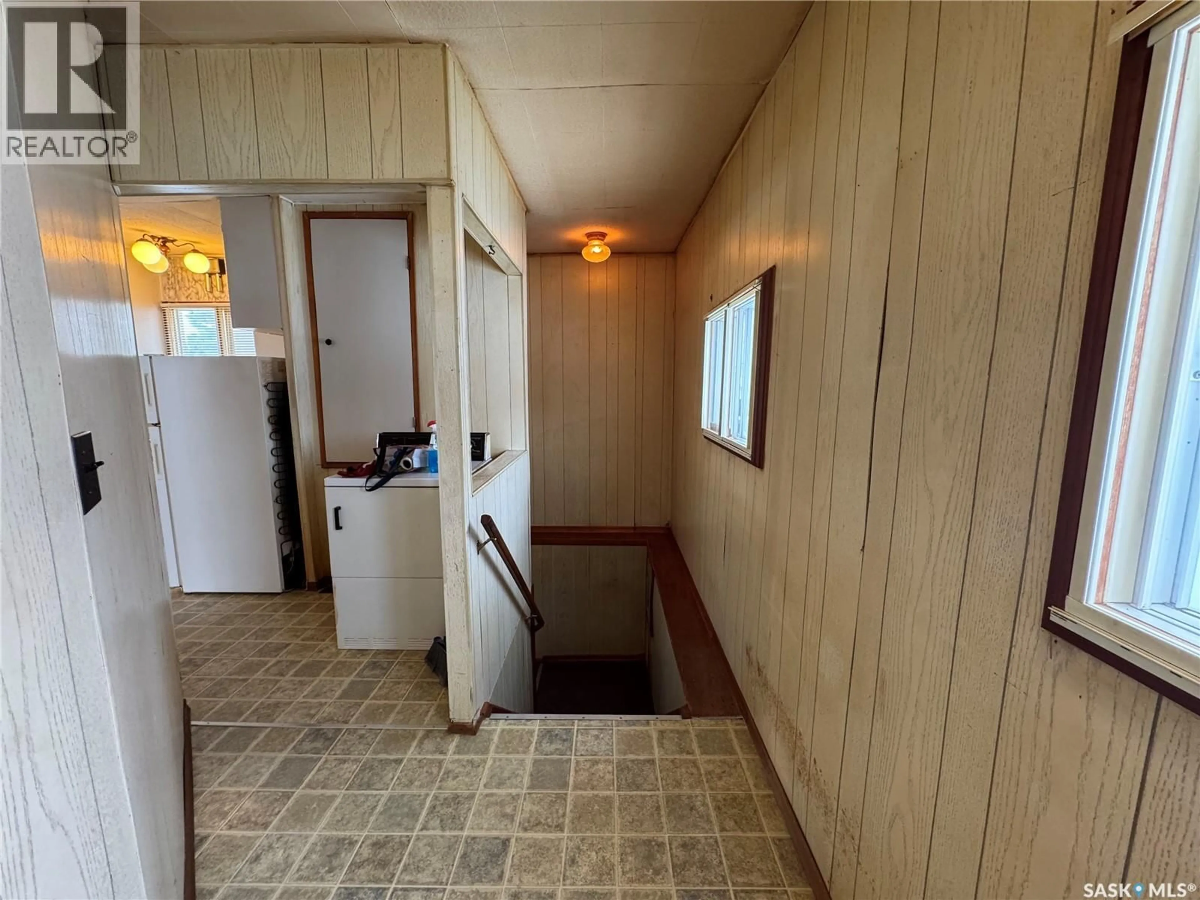 A pic of a room for 206 31ST STREET, Prince Albert Saskatchewan S6V2A1