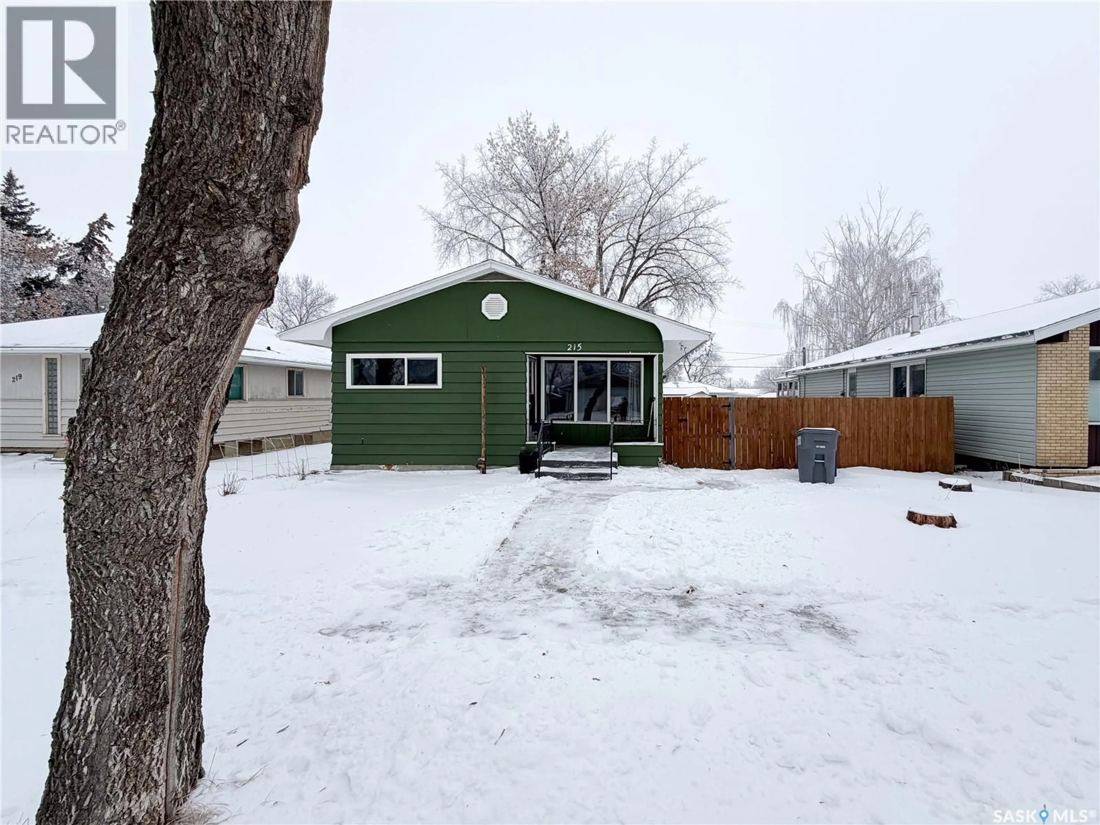 Shed for 215 BROWNLEE STREET, Herbert Saskatchewan S0H2A0