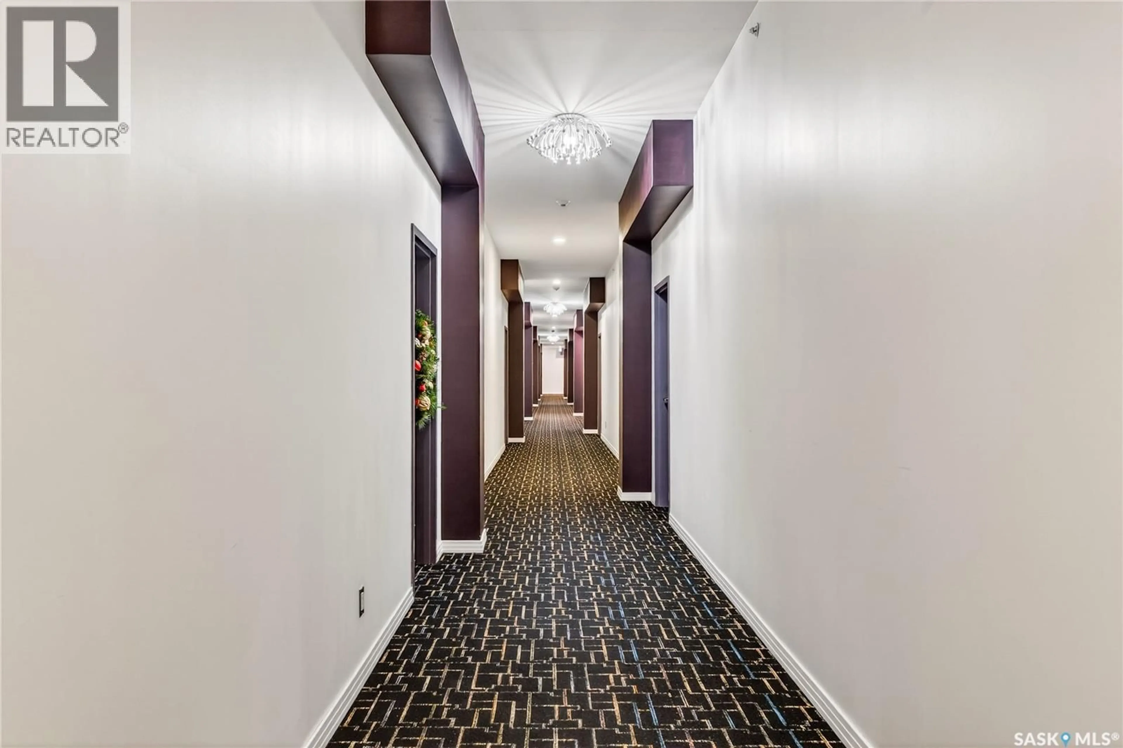 Indoor foyer for 310 223 EVERGREEN SQUARE, Saskatoon Saskatchewan S7S1N1