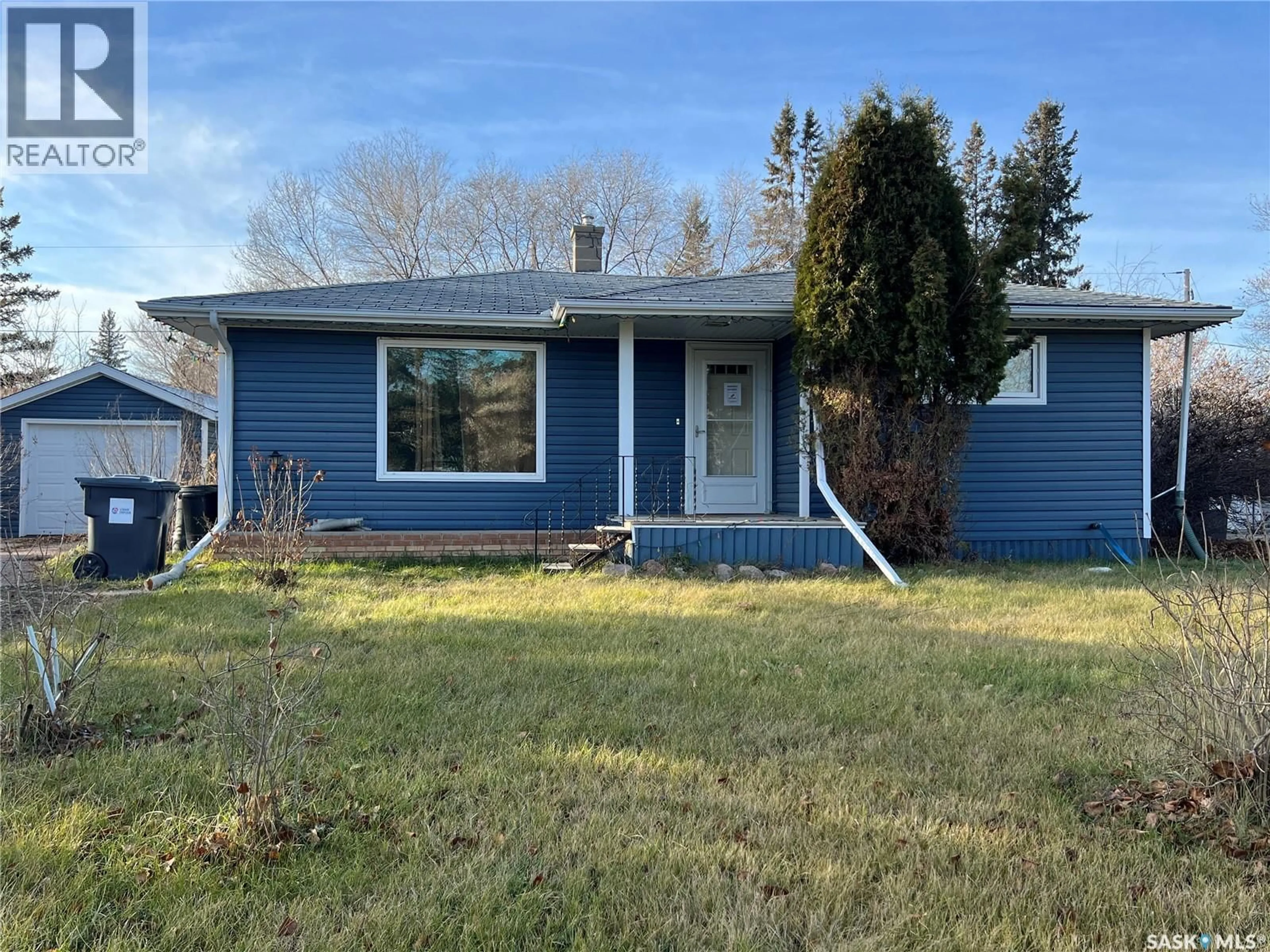 Home with vinyl exterior material, street for 710 MAIN STREET, Esterhazy Saskatchewan S0A0X0