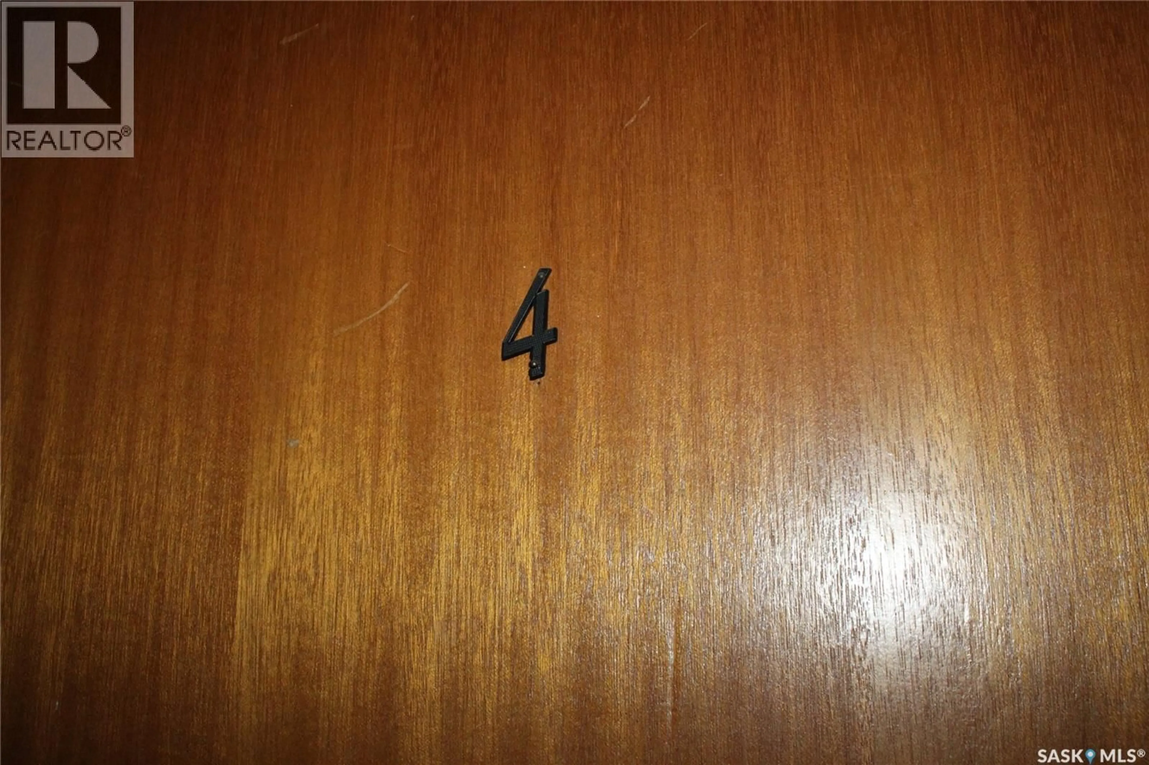 A pic of a room for 4 - 2620 5TH AVENUE N, Regina Saskatchewan S4R5E5