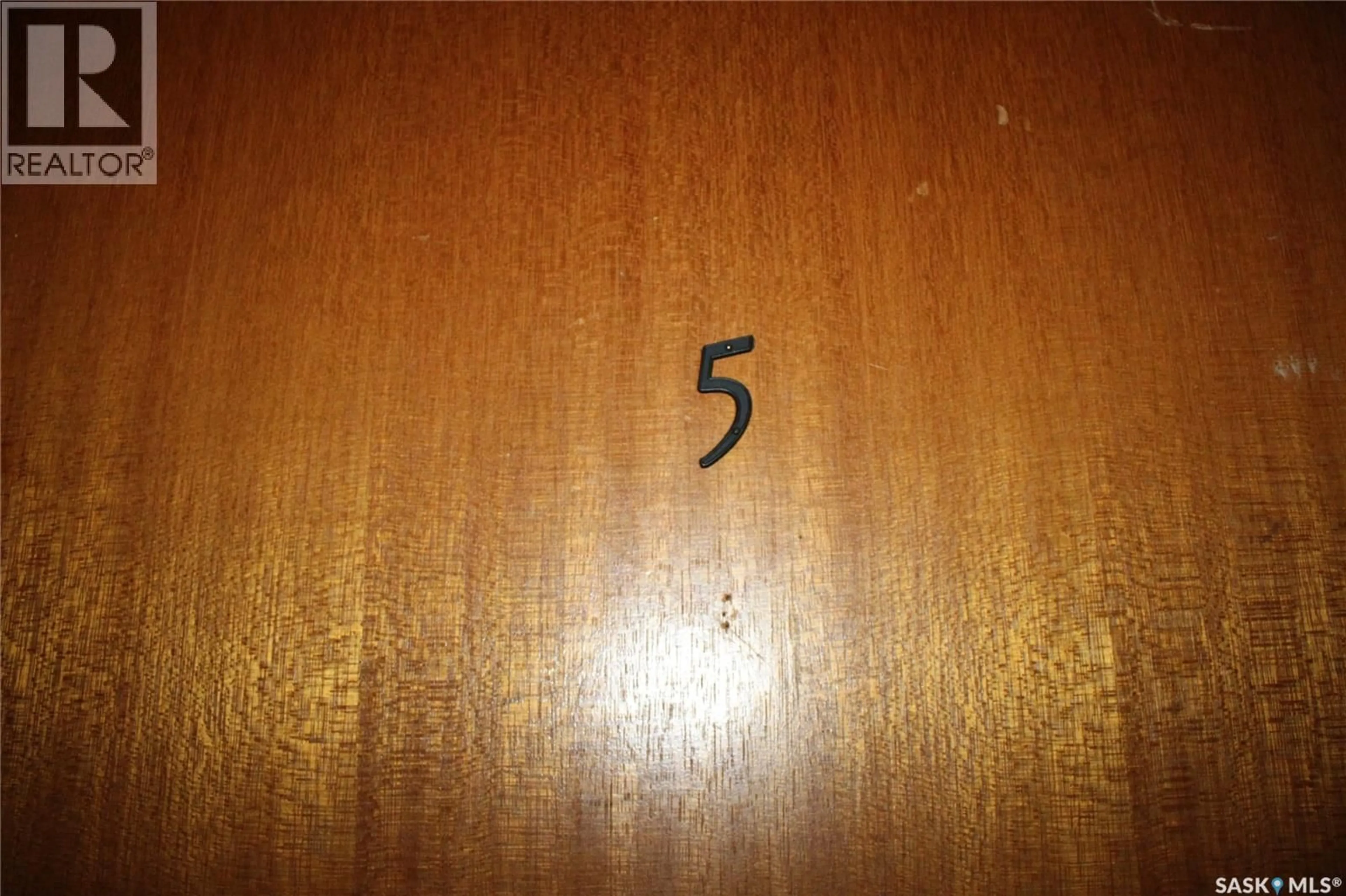 Unknown for 5 - 2620 5TH AVENUE, Regina Saskatchewan S4R5E5