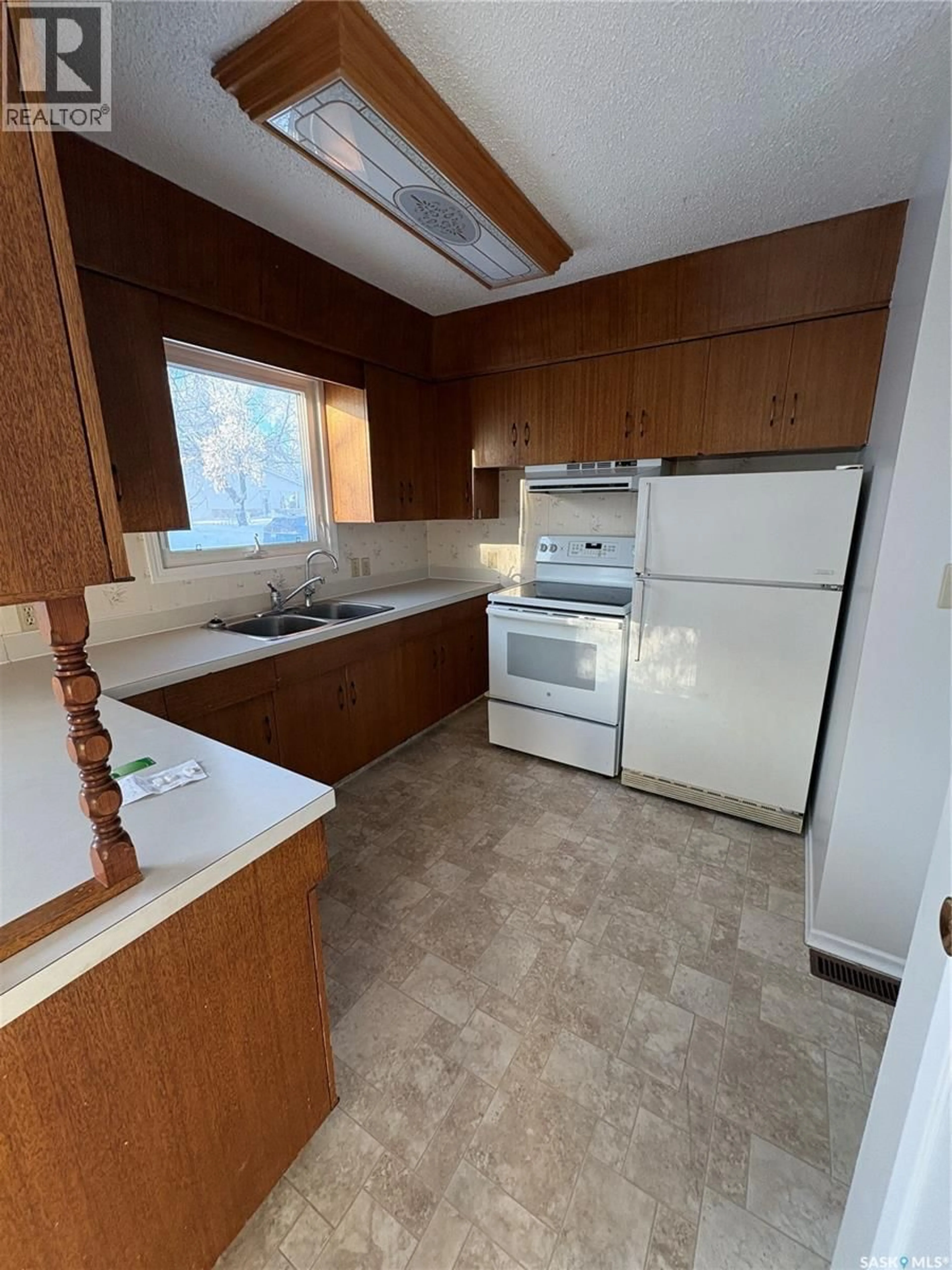Standard kitchen, unknown for 112 2ND AVENUE, Kelvington Saskatchewan S0A1W0