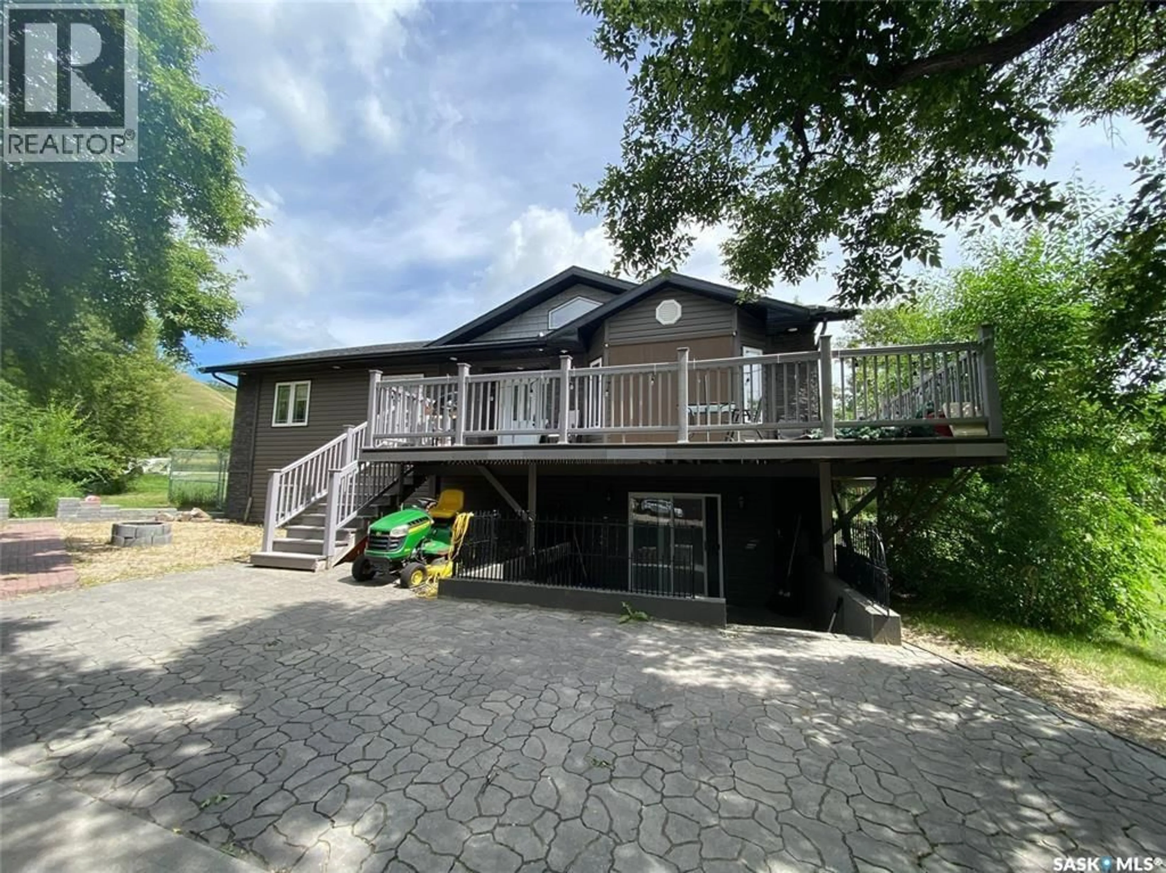 A pic from outside/outdoor area/front of a property/back of a property/a pic from drone, water/lake/river/ocean view for 317 IVY HEIGHTS, Crooked Lake Saskatchewan S0G5L0