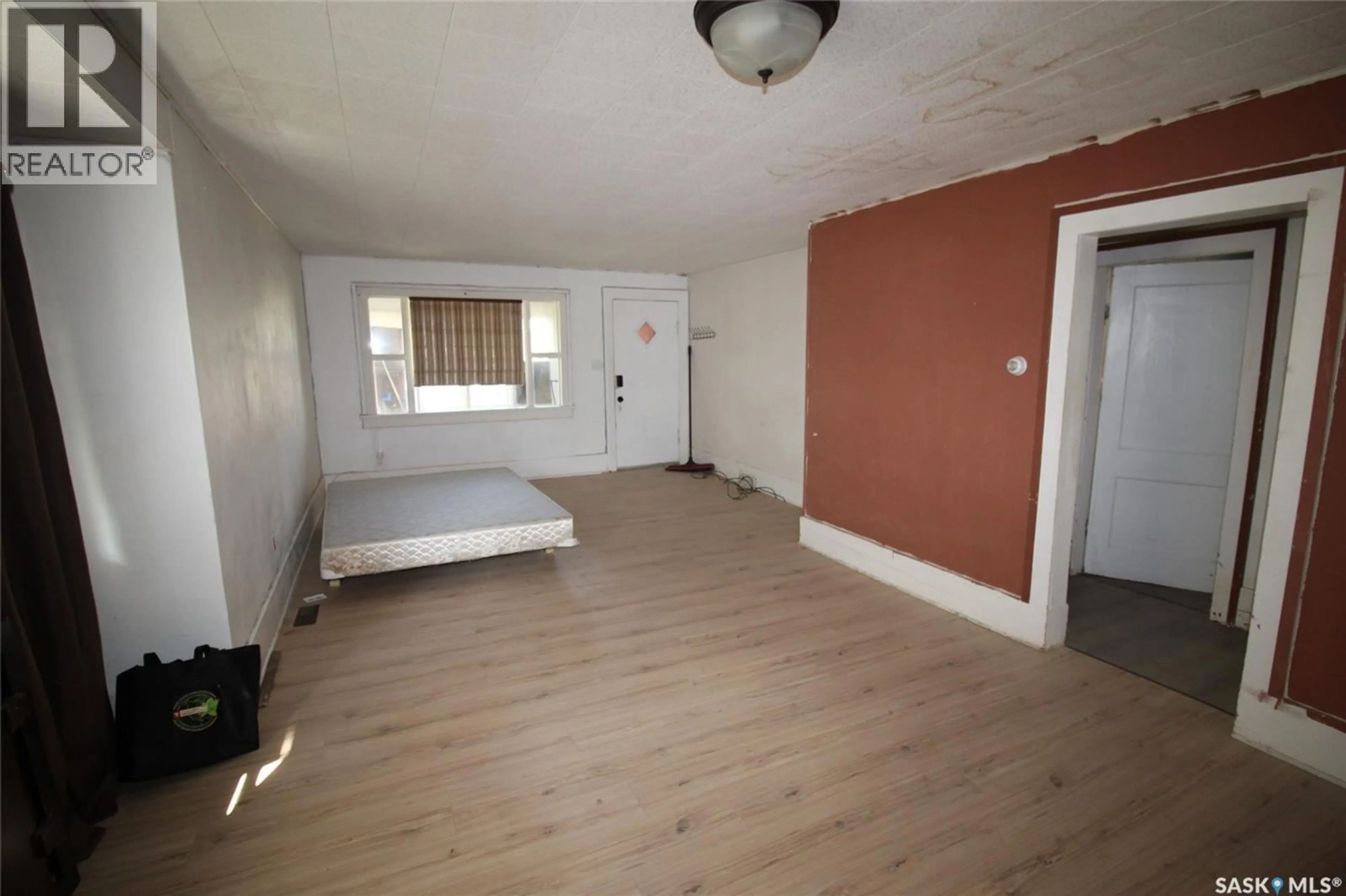 A pic of a room for 564 1ST STREET, Shaunavon Saskatchewan S0N2M0