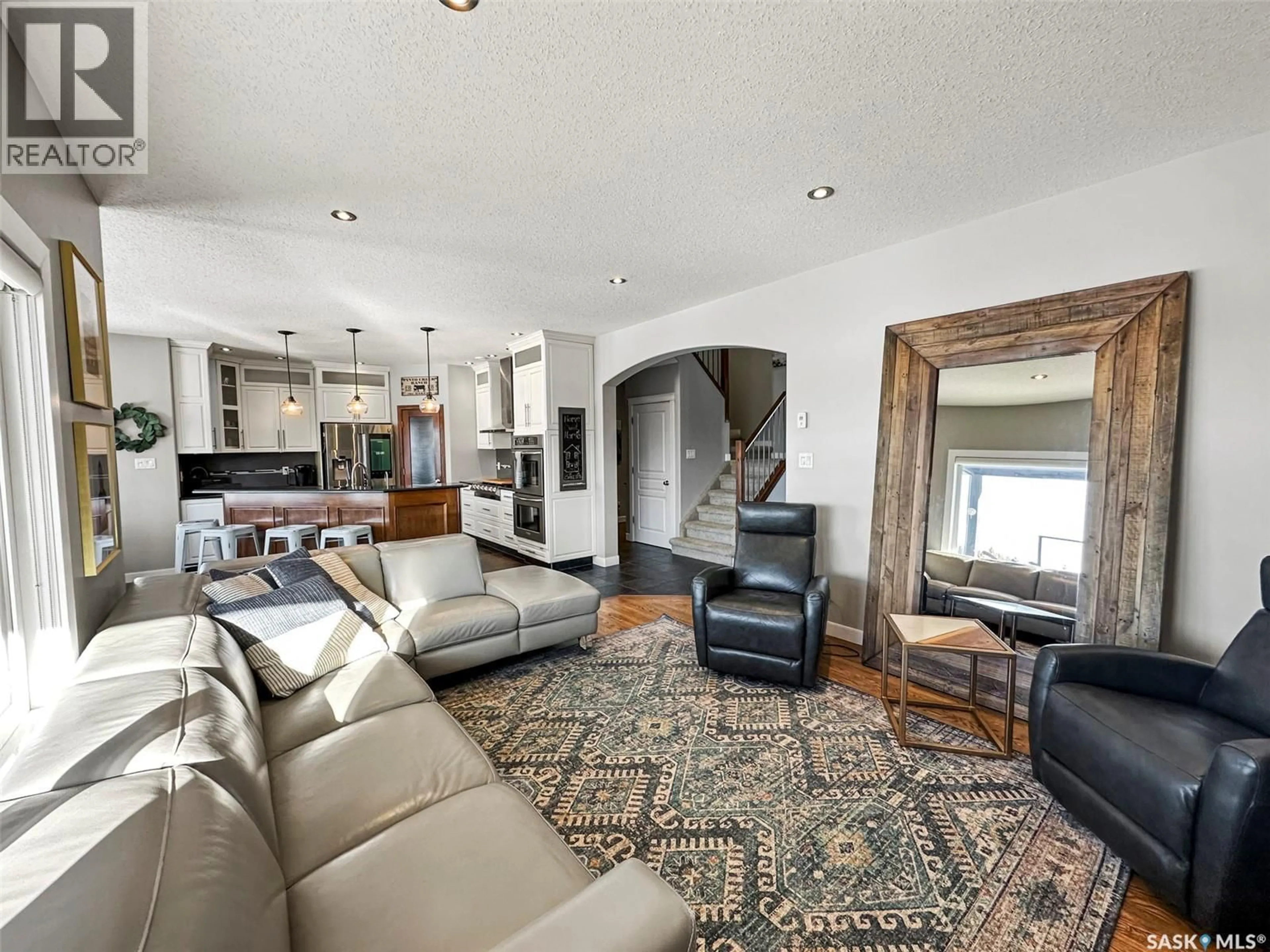 Living room with furniture, unknown for 117 WESTVIEW DRIVE, Swift Current Rm No. 137 Saskatchewan S9H4M6