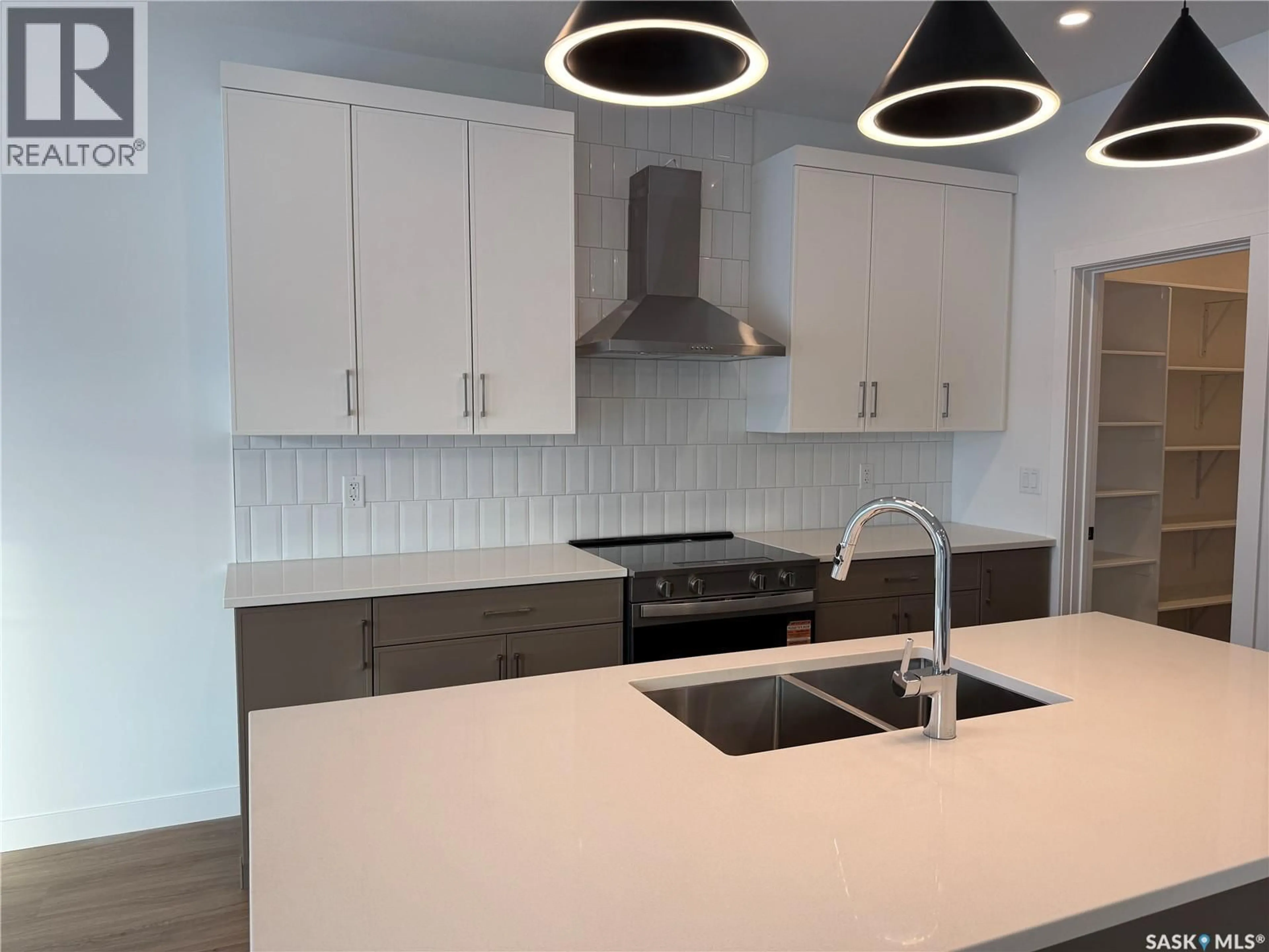 Open concept kitchen, unknown for 146 HAVERSTOCK CRESCENT, Saskatoon Saskatchewan S7W1E2