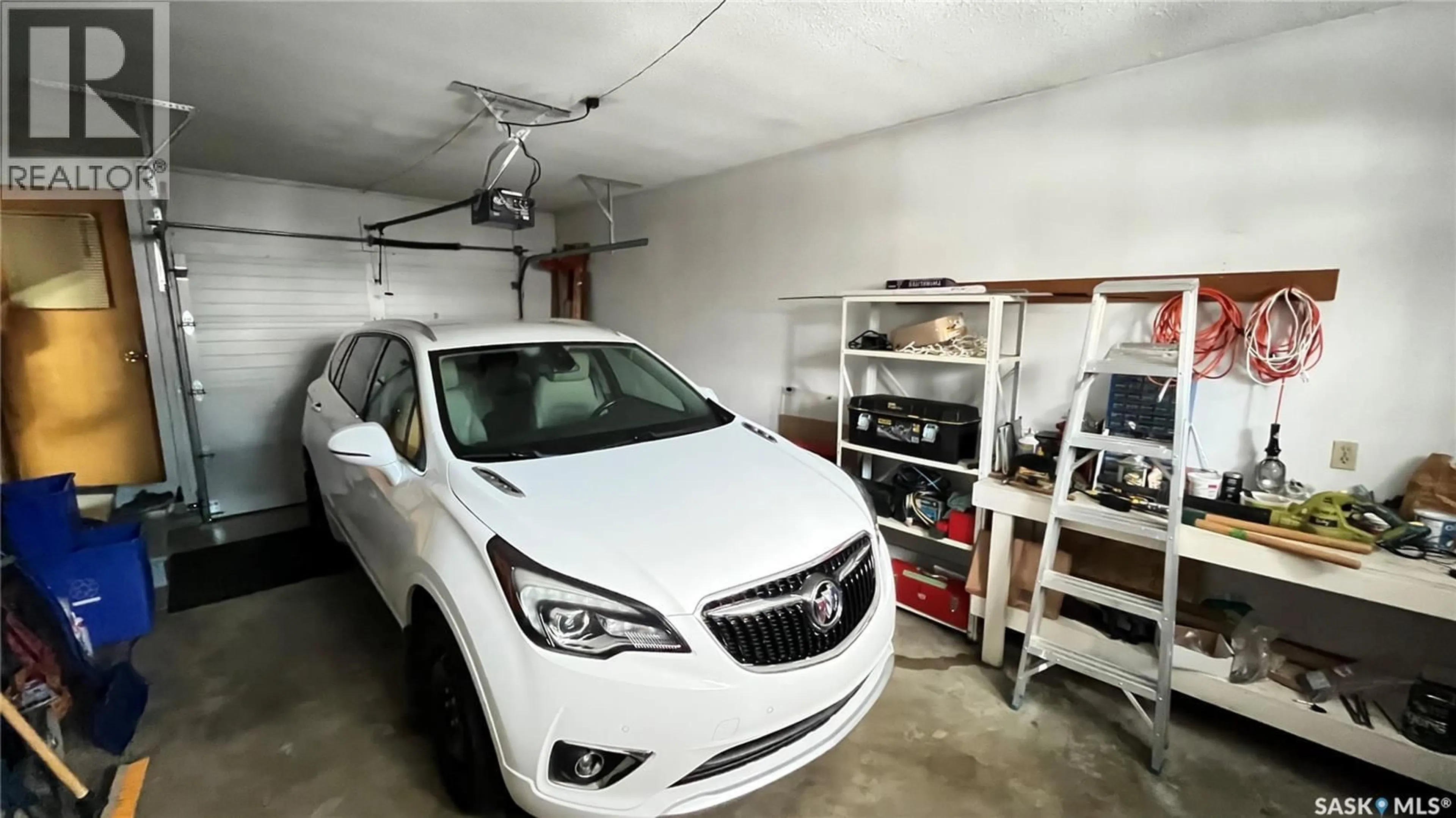 Indoor garage for 215 MARSH STREET, Maple Creek Saskatchewan S0N1N0