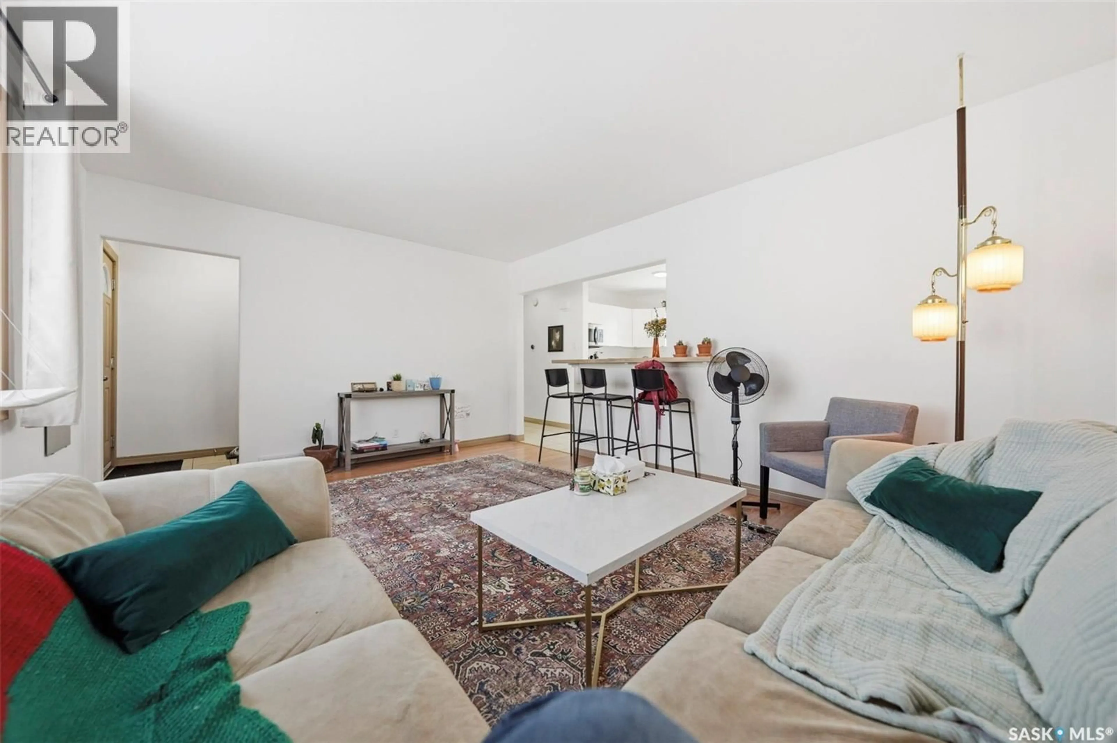 Living room with furniture, unknown for 1022 9TH STREET, Saskatoon Saskatchewan S7H0N2