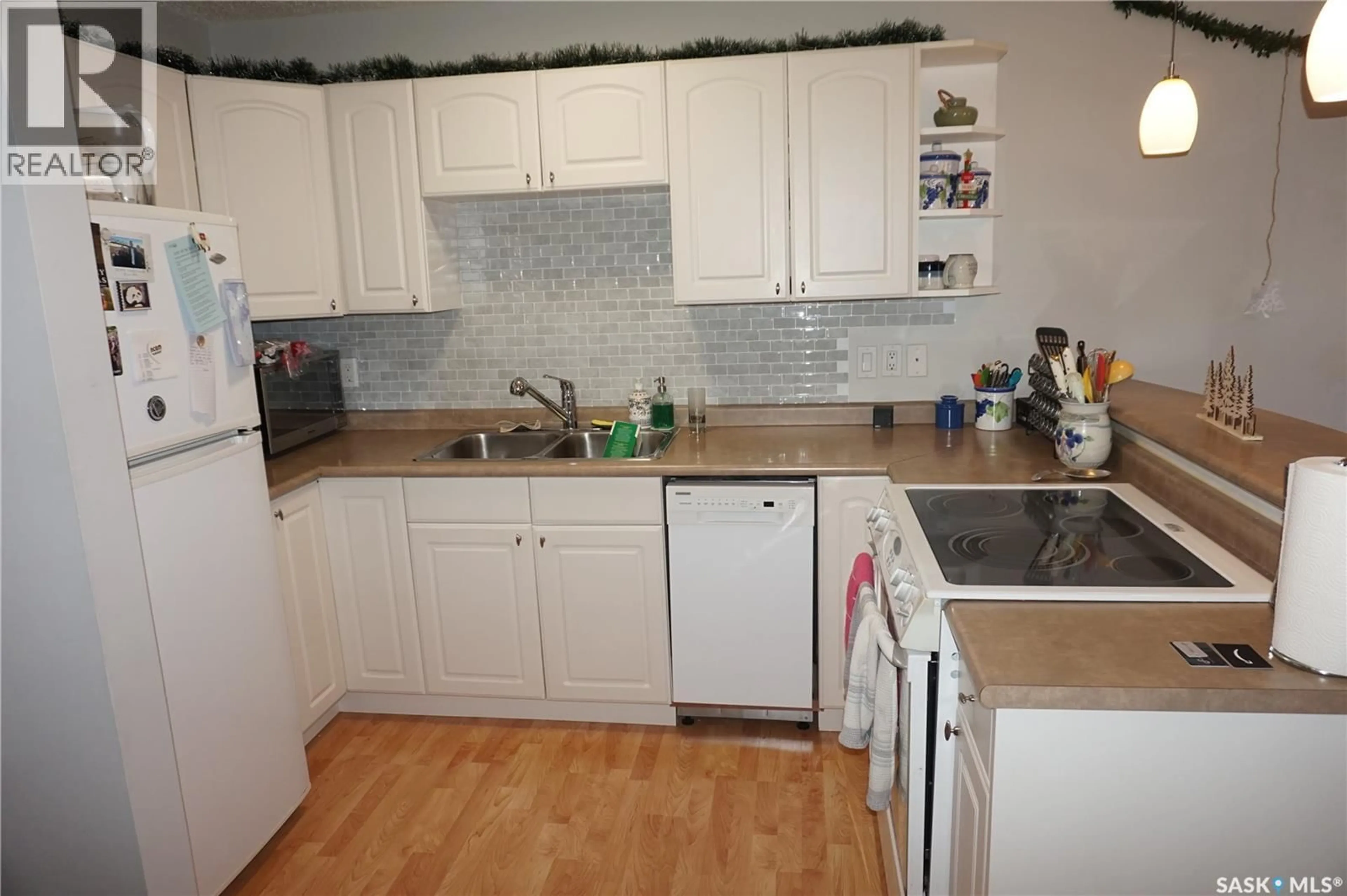 Standard kitchen, unknown for 303 - 2315 MCINTYRE STREET, Regina Saskatchewan S4P3Y8