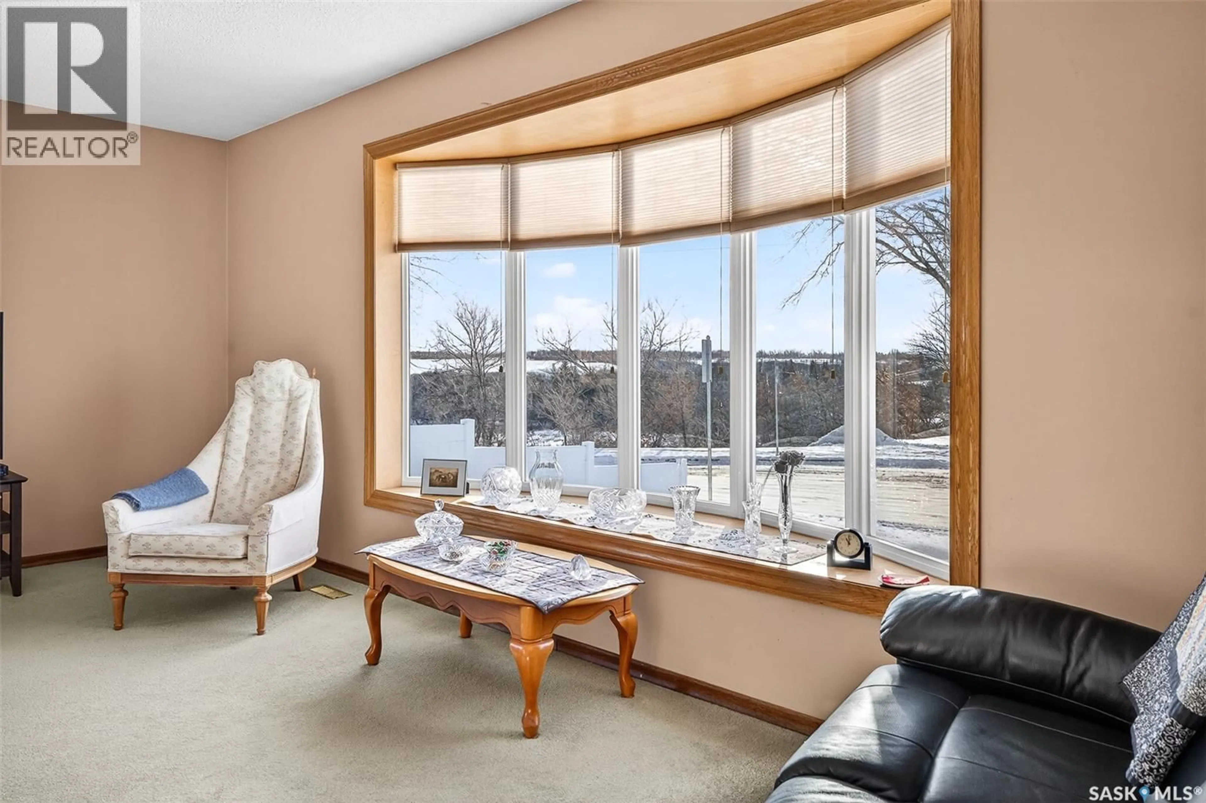 Living room with furniture, unknown for 868 VALLEYVIEW DRIVE, Moose Jaw Saskatchewan S6H5S2