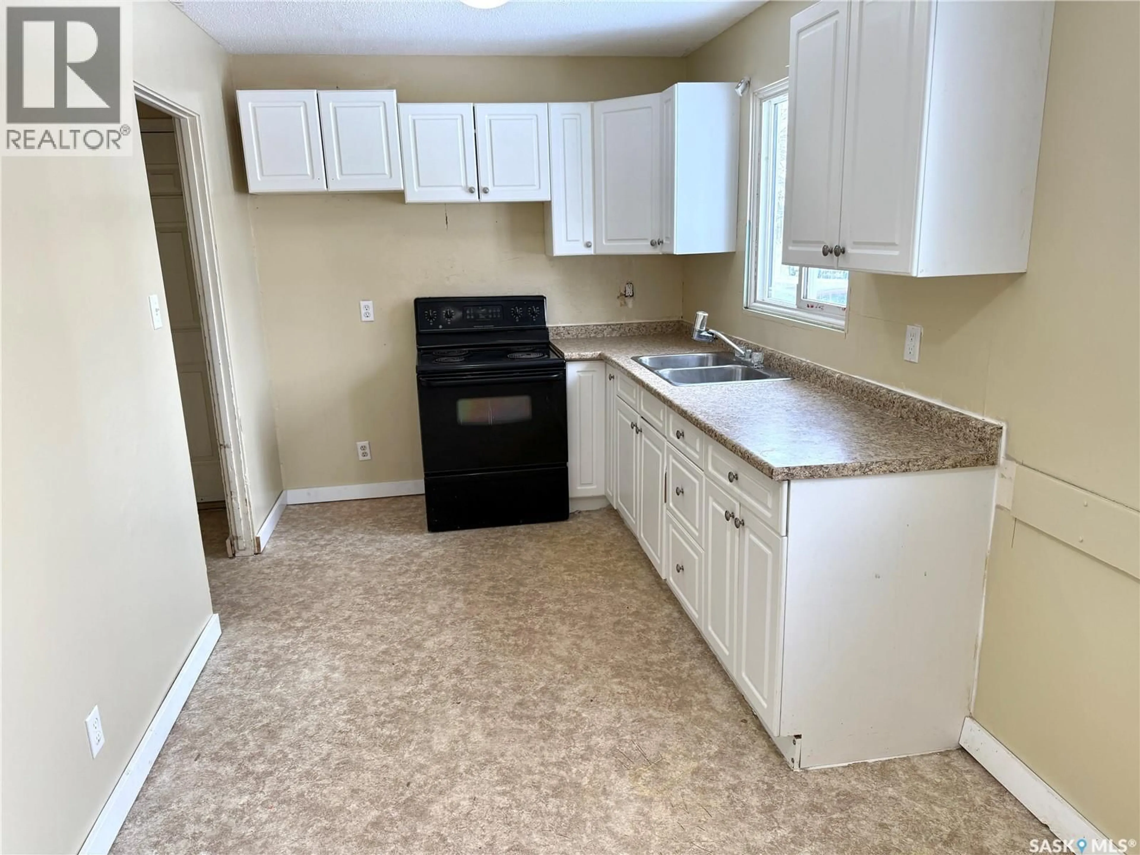 Standard kitchen, unknown for 1452 111TH STREET, North Battleford Saskatchewan S9A2K6